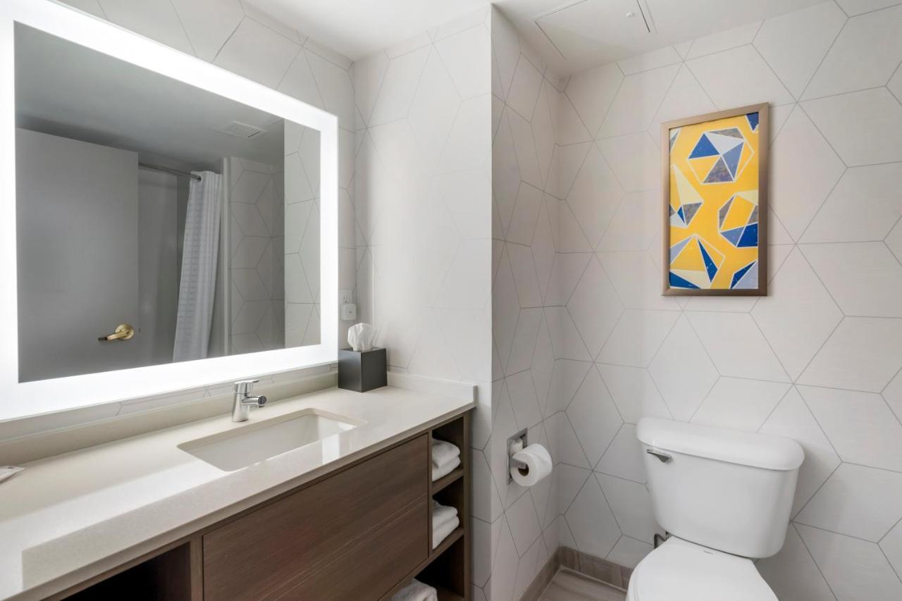 One-Bedroom Suite with Two Queen Beds and Sofa Bed - Non-Smoking,1418859312:JPEG