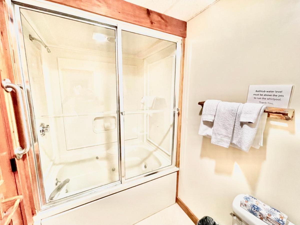 King Room with Spa Bath