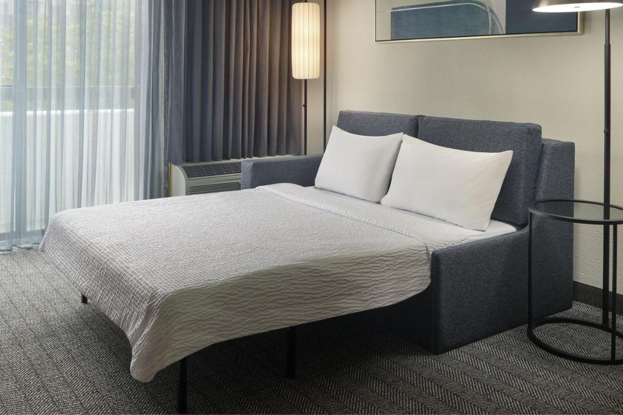 Guest Room, 1 King
