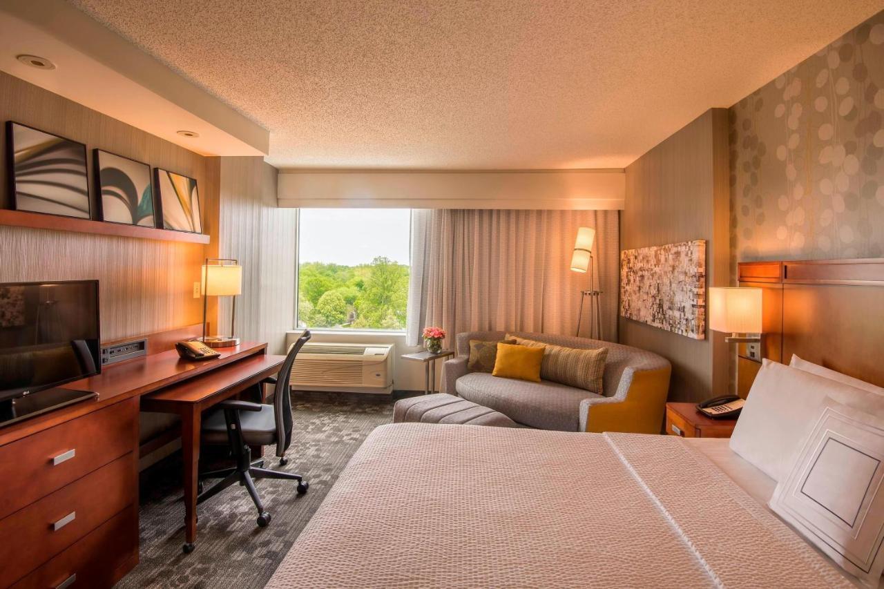 King Room with Sofa Bed