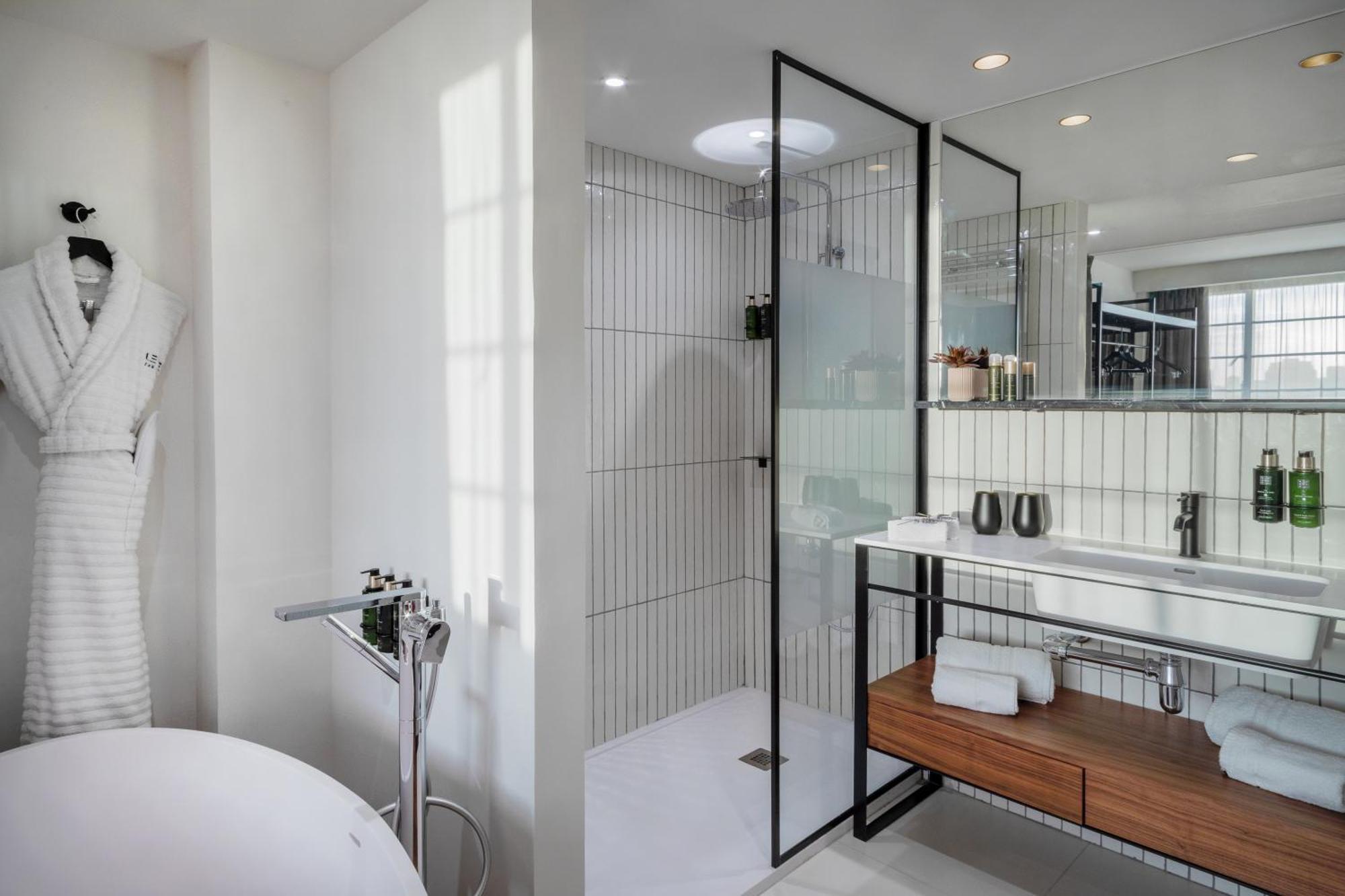 The Regent's Suite with Executive Lounge Access,1432706866:JPEG