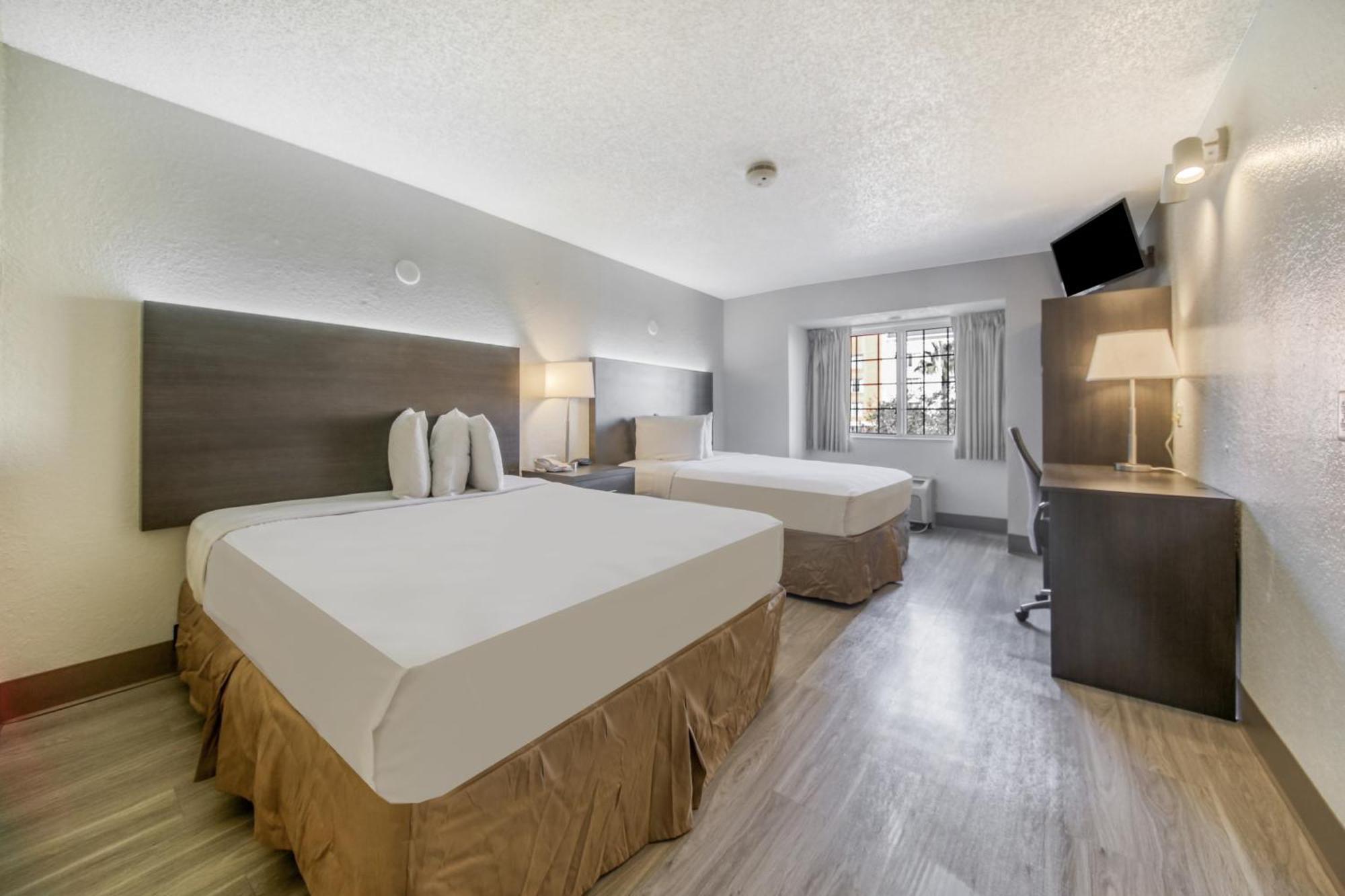 Queen Room with Two Queen Beds - Disability Access with Roll-In Shower