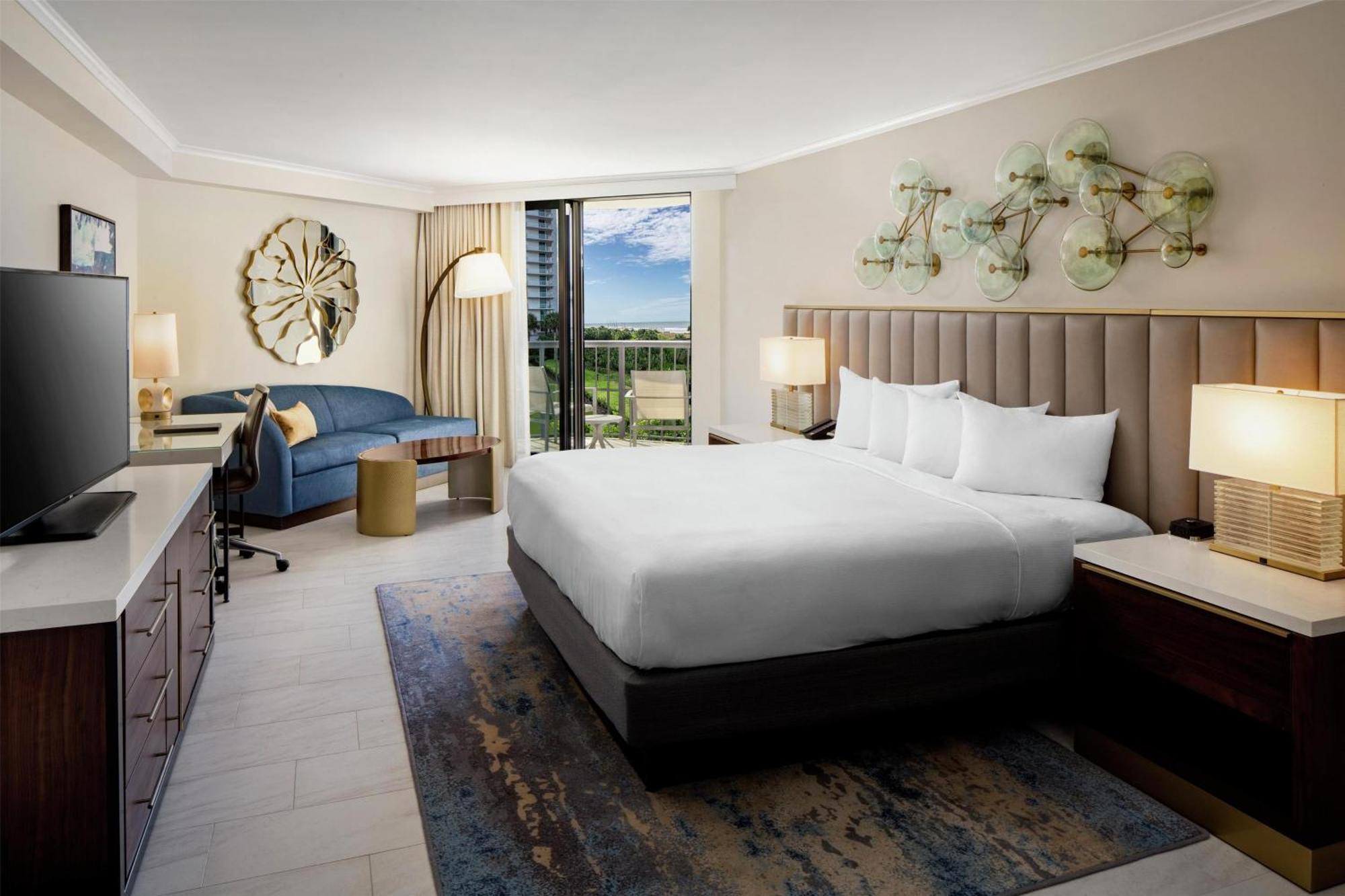 1 King Bed Ocean View Hearing Accessible