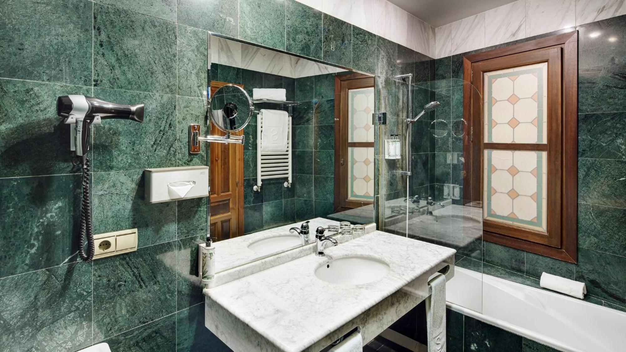 Double Room with Extra Bed