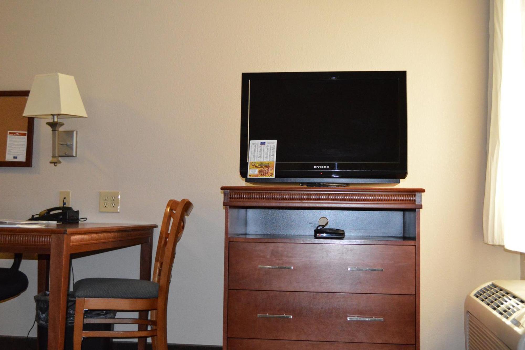 Queen Studio Suite - Mobility Access Tub/Non-Smoking,1438665751:JPEG