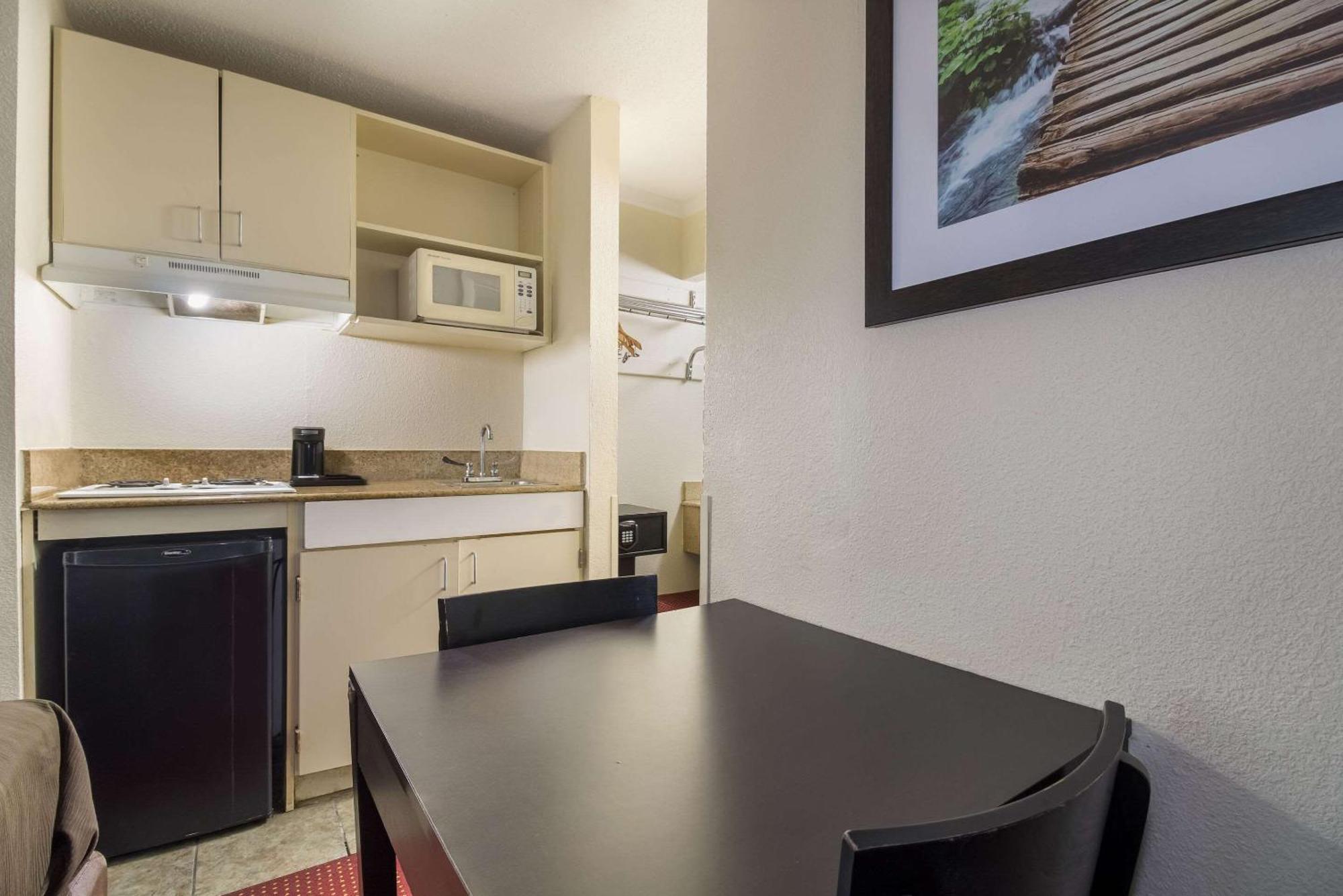 Double Room with Two Double Beds - Smoking