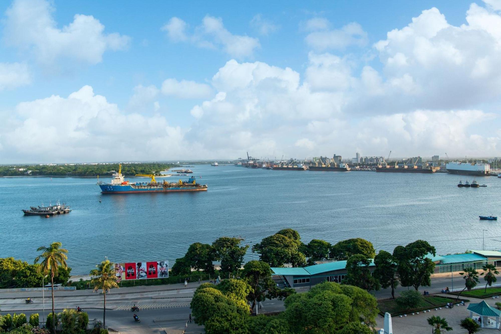 Deluxe, Guest Room, One Queen, Harbor View