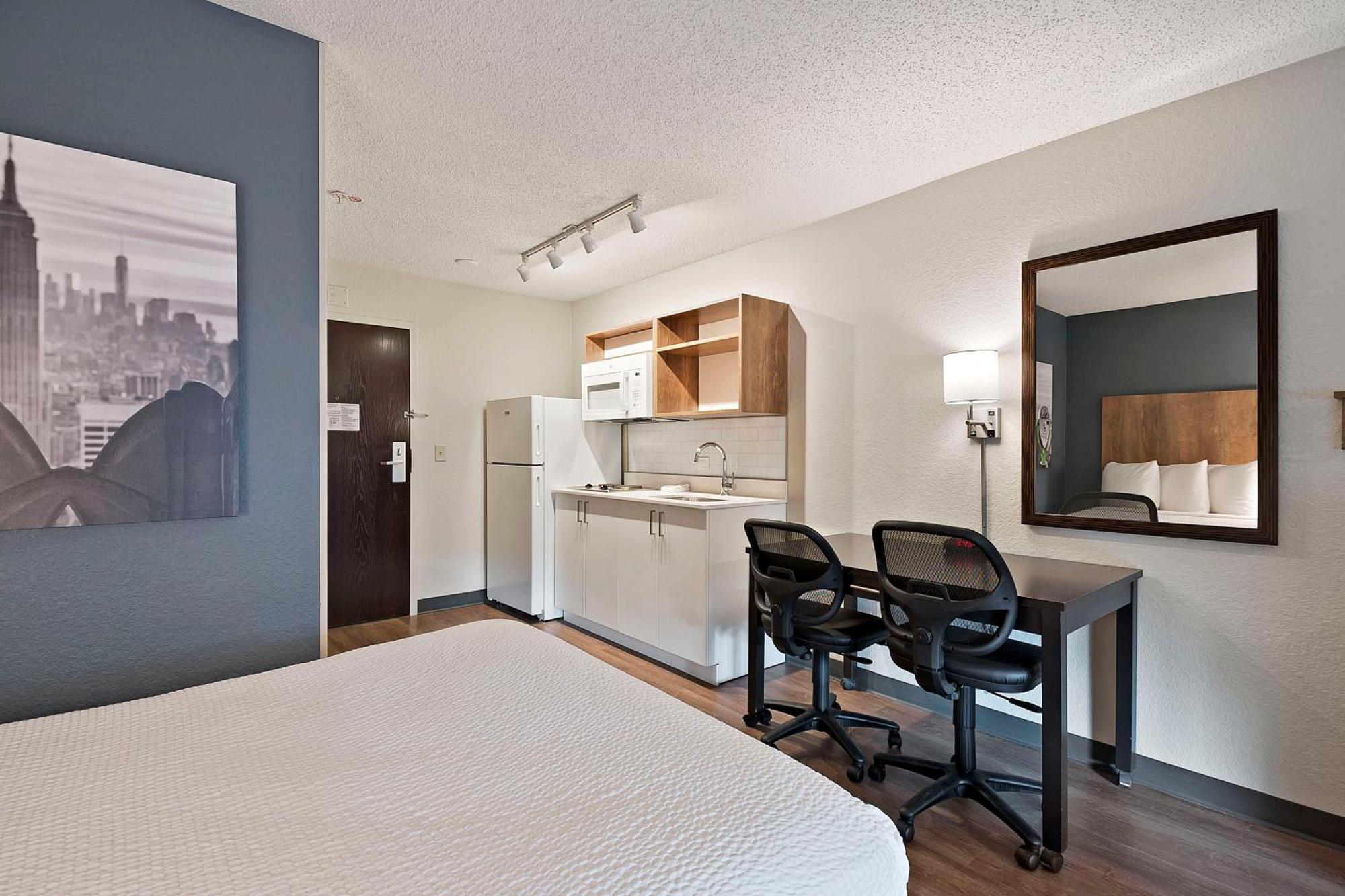 Superior Studio with 2 Double Beds - Non-Smoking