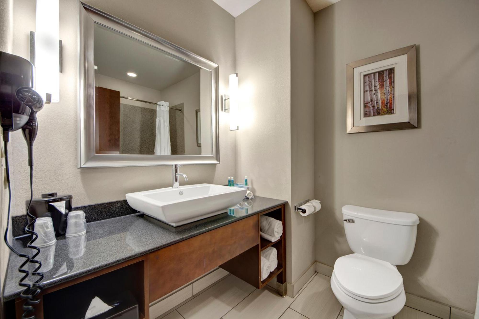 Standard Queen Room with Two Queen Beds - Communications and Mobility Accessible