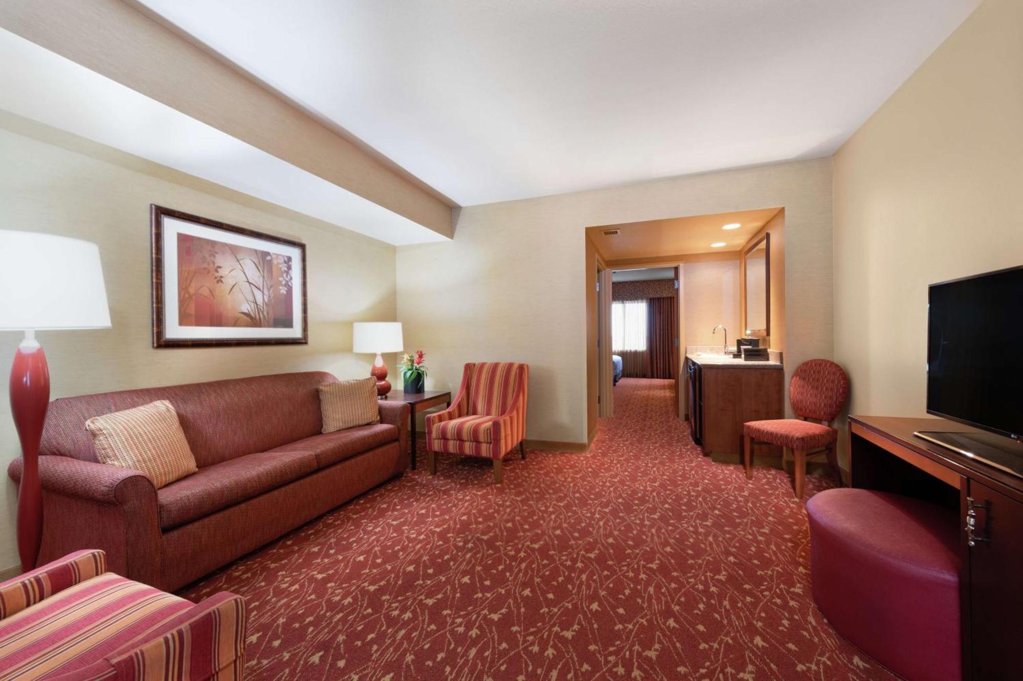 Corner Suite