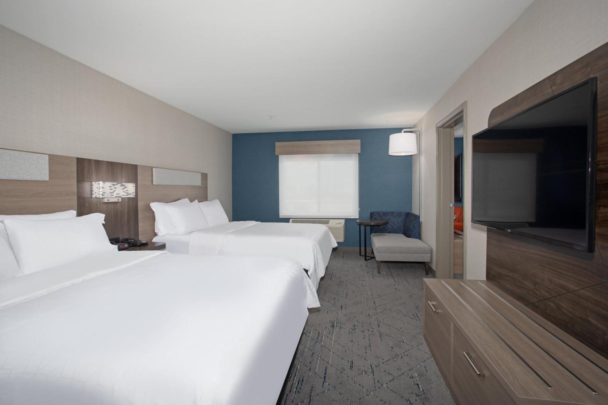 Queen Room with Two Queen Beds - Hearing Accessible/Non-Smoking