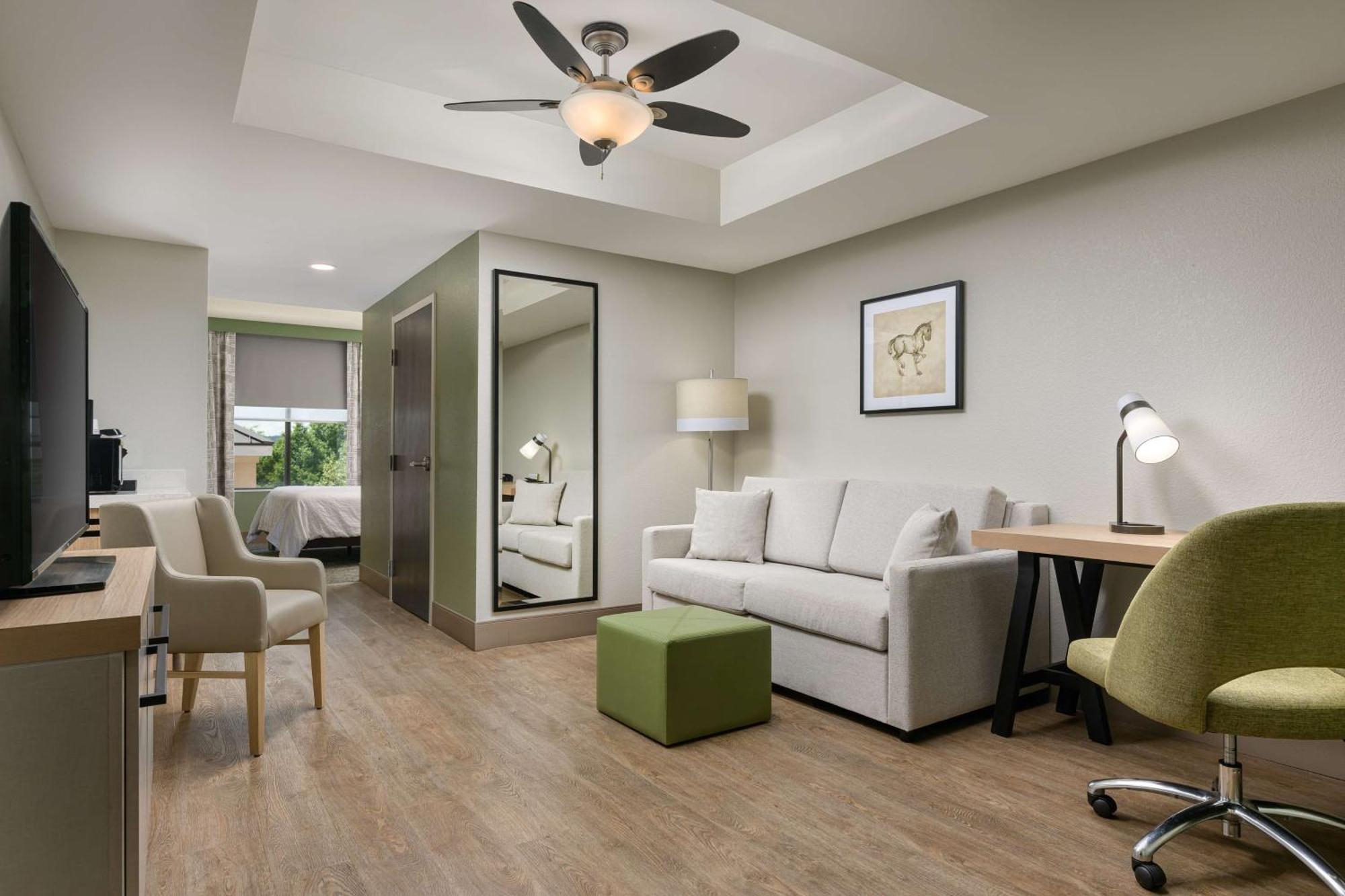 Junior King Suite with Seating Area