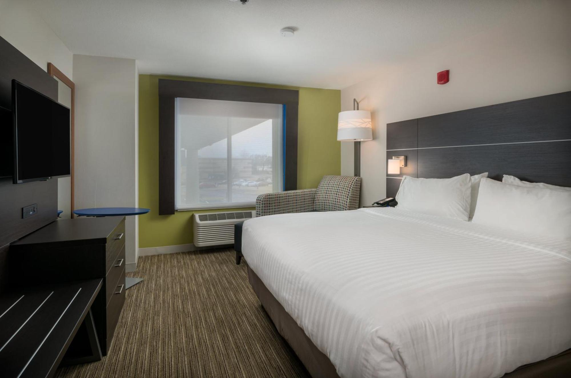 Standard King Room
