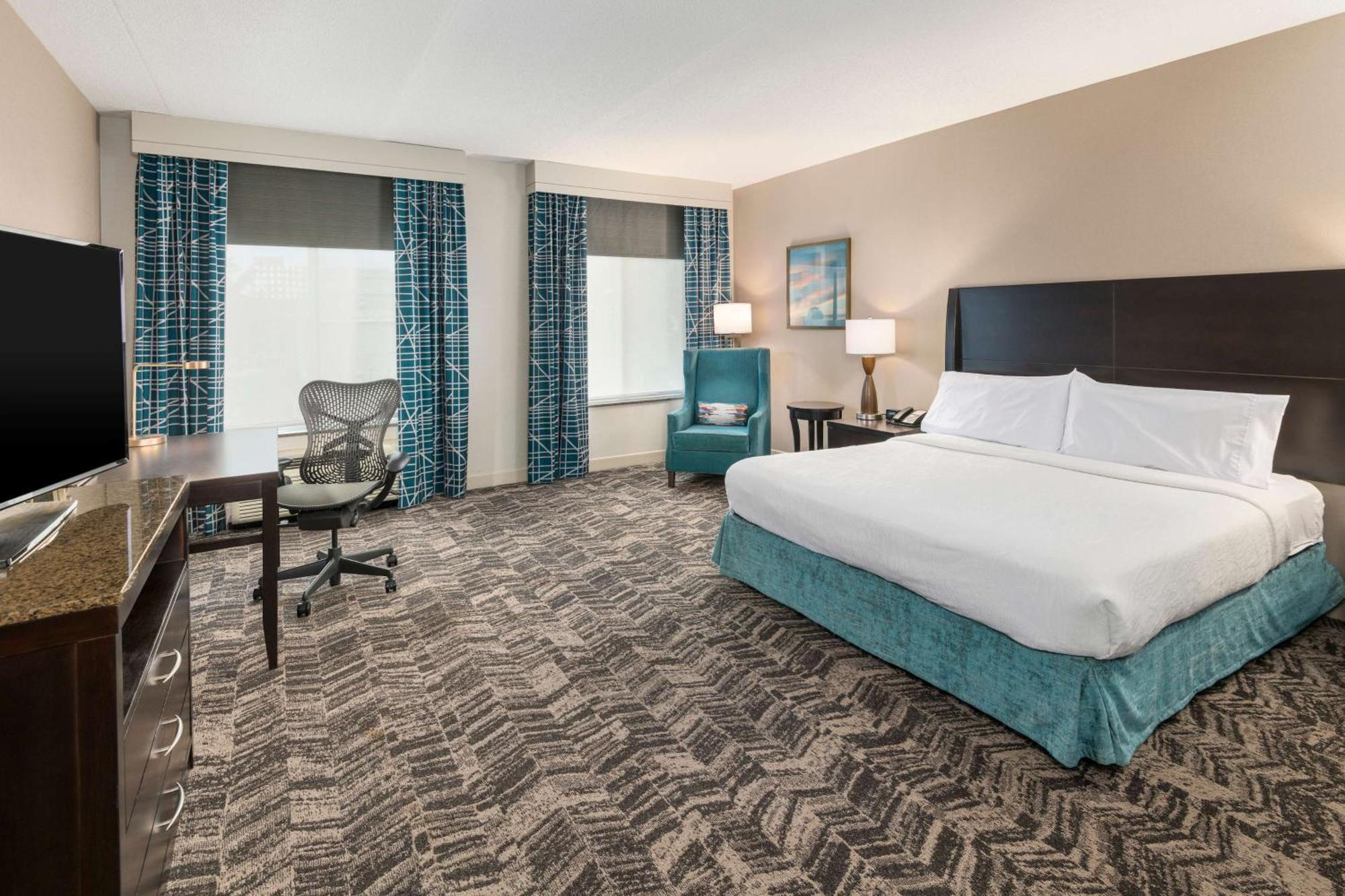 King Room with Tub - Mobility and Hearing Access