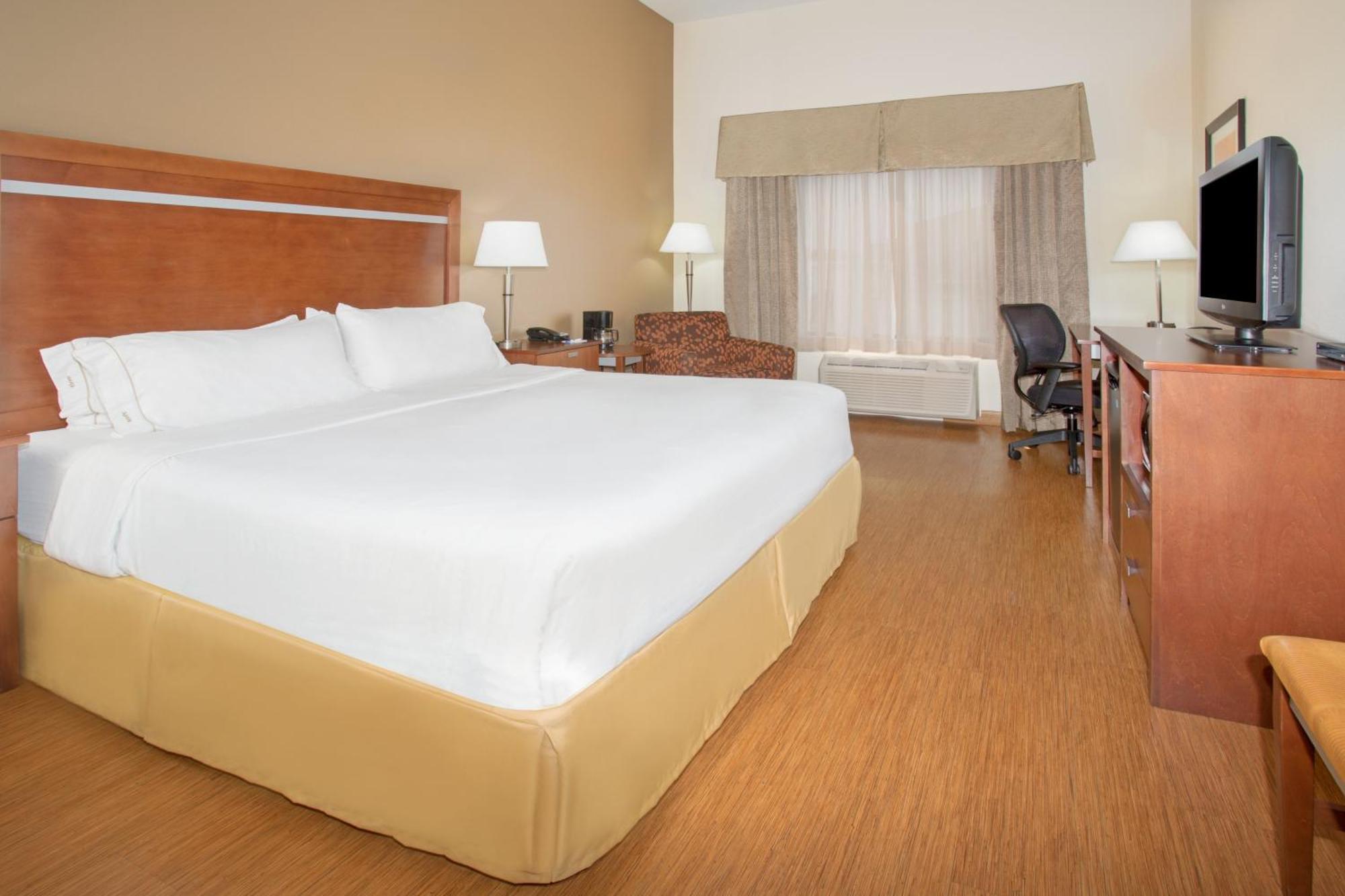 Standard King Room - Pet Friendly,1614799442:JPEG