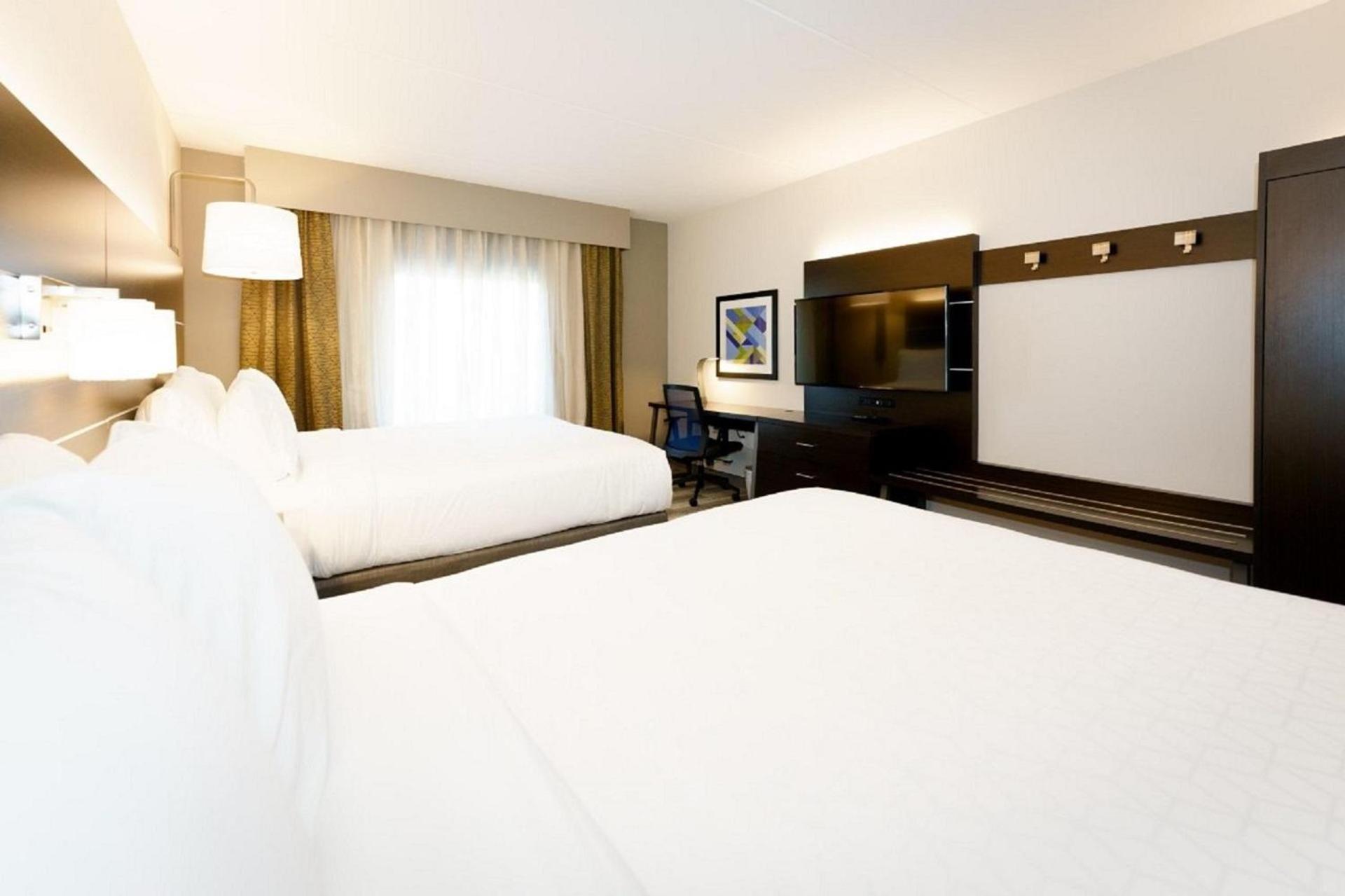 Standard Room with Two Queen Beds
