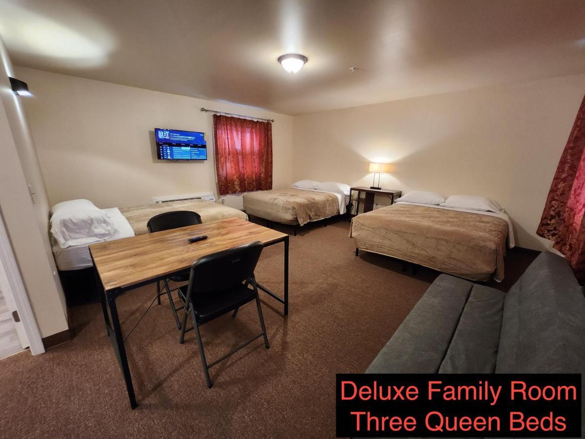 Deluxe Family Room,1470049520:JPEG