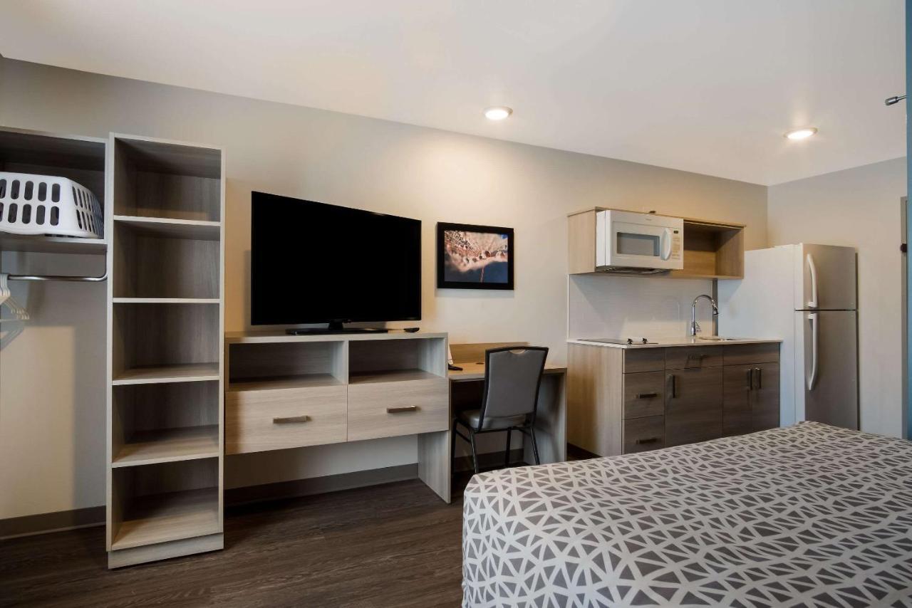 QUEEN SUITE