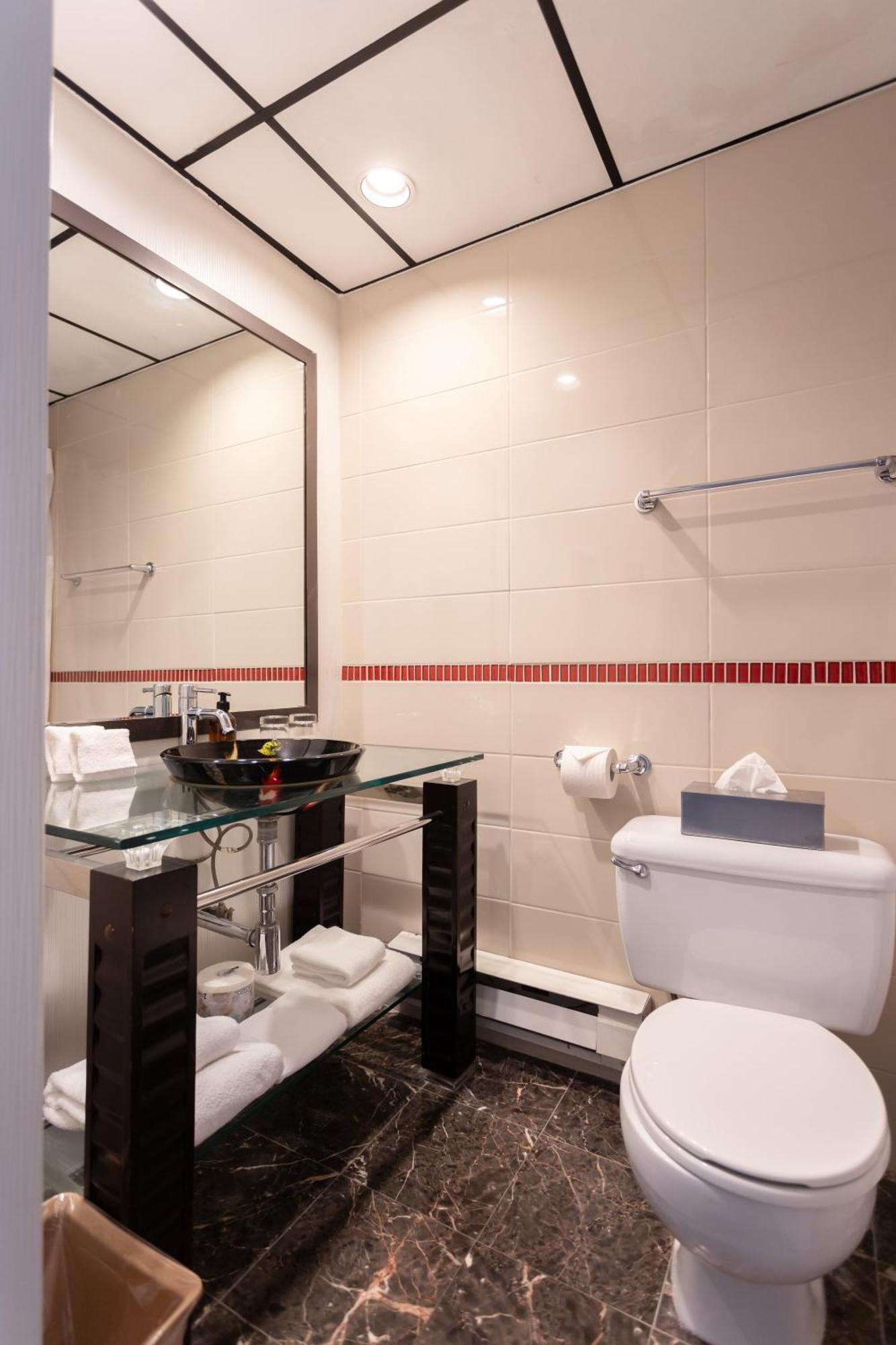 Standard  Room,1498654414:JPEG