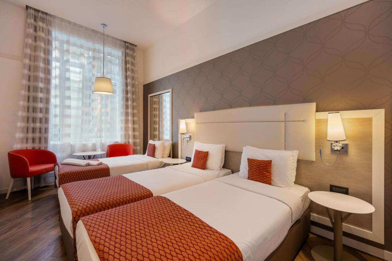 Deluxe Connecting Room