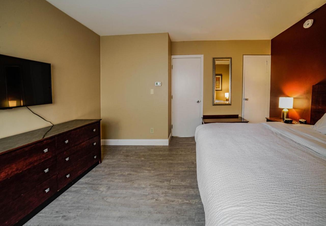 One-Bedroom Apartment,1498520641:JPEG