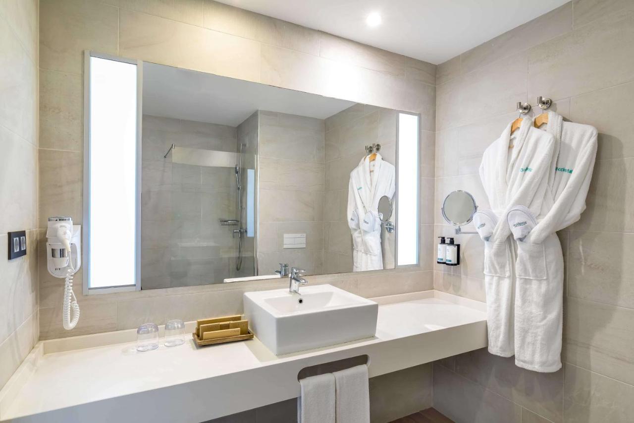 Deluxe Double or Twin Room Terrace with Sea Side View