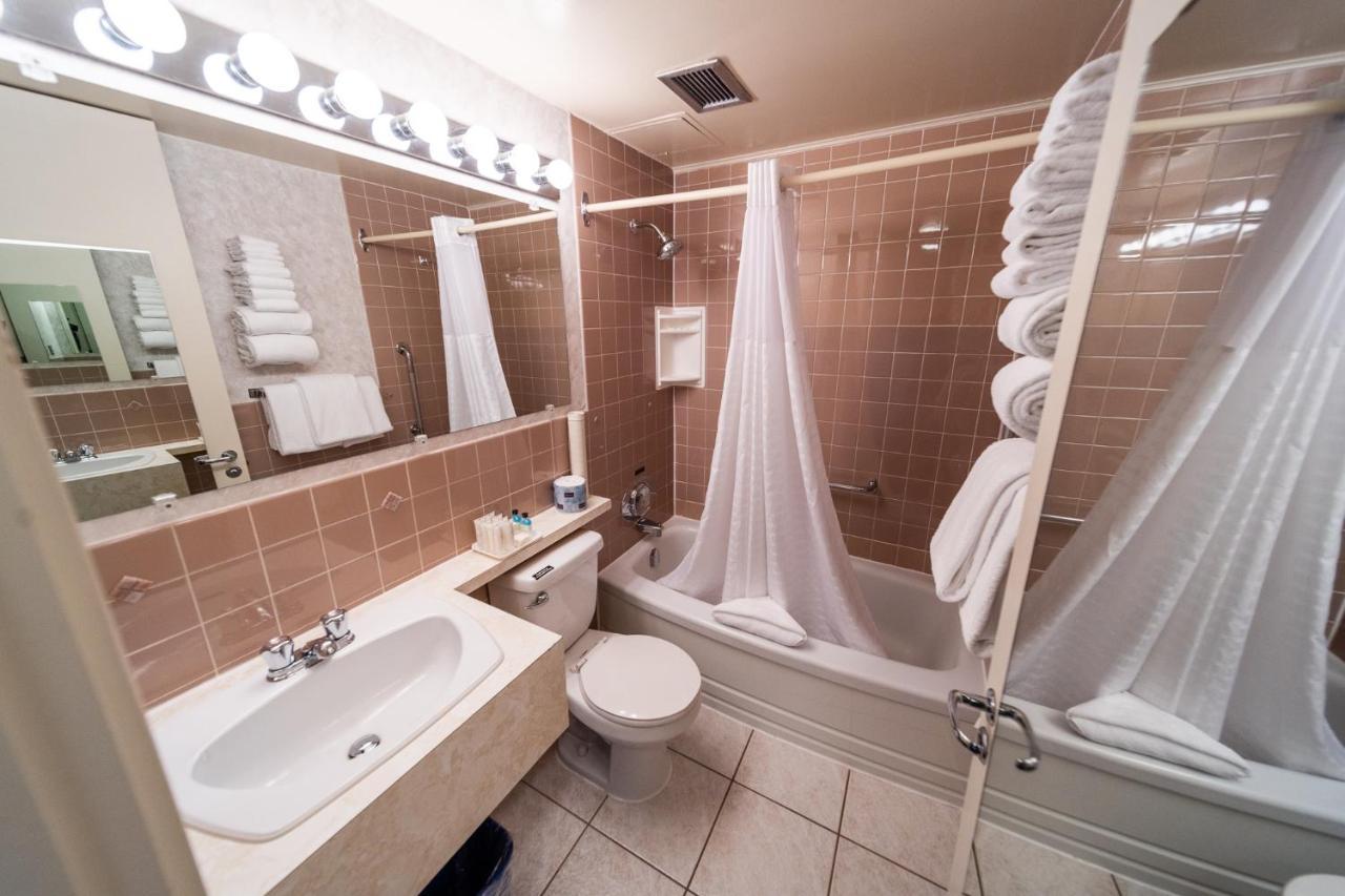 Queen Room with River View