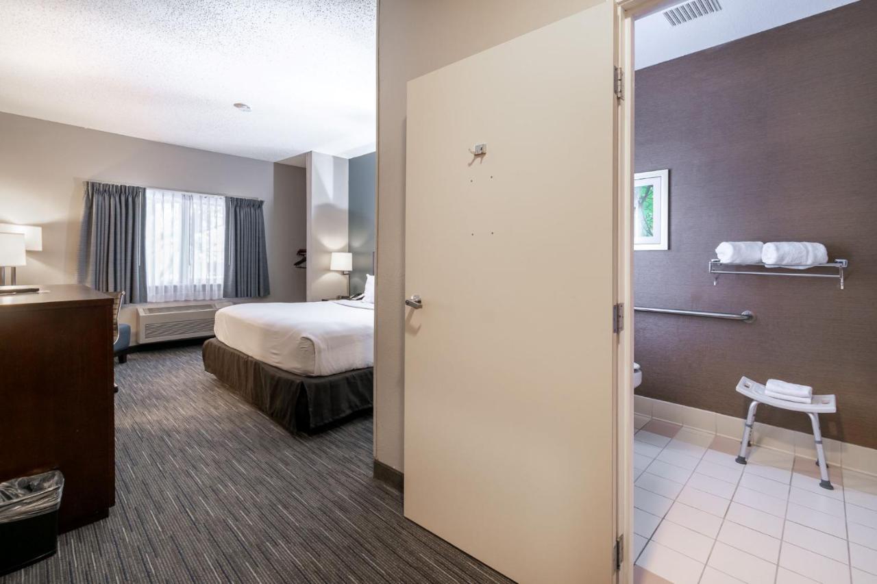 Queen Room - Non-Smoking,1499107138:JPEG