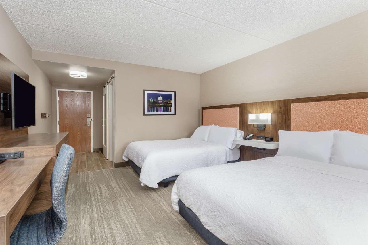 Double Room with Two Double Beds - Mobility/Hearing Accessible/Tub
