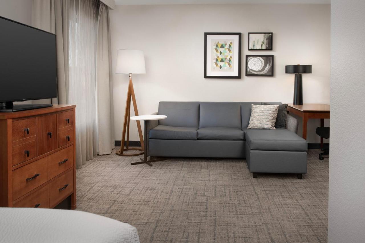 King Studio with Sofa Bed