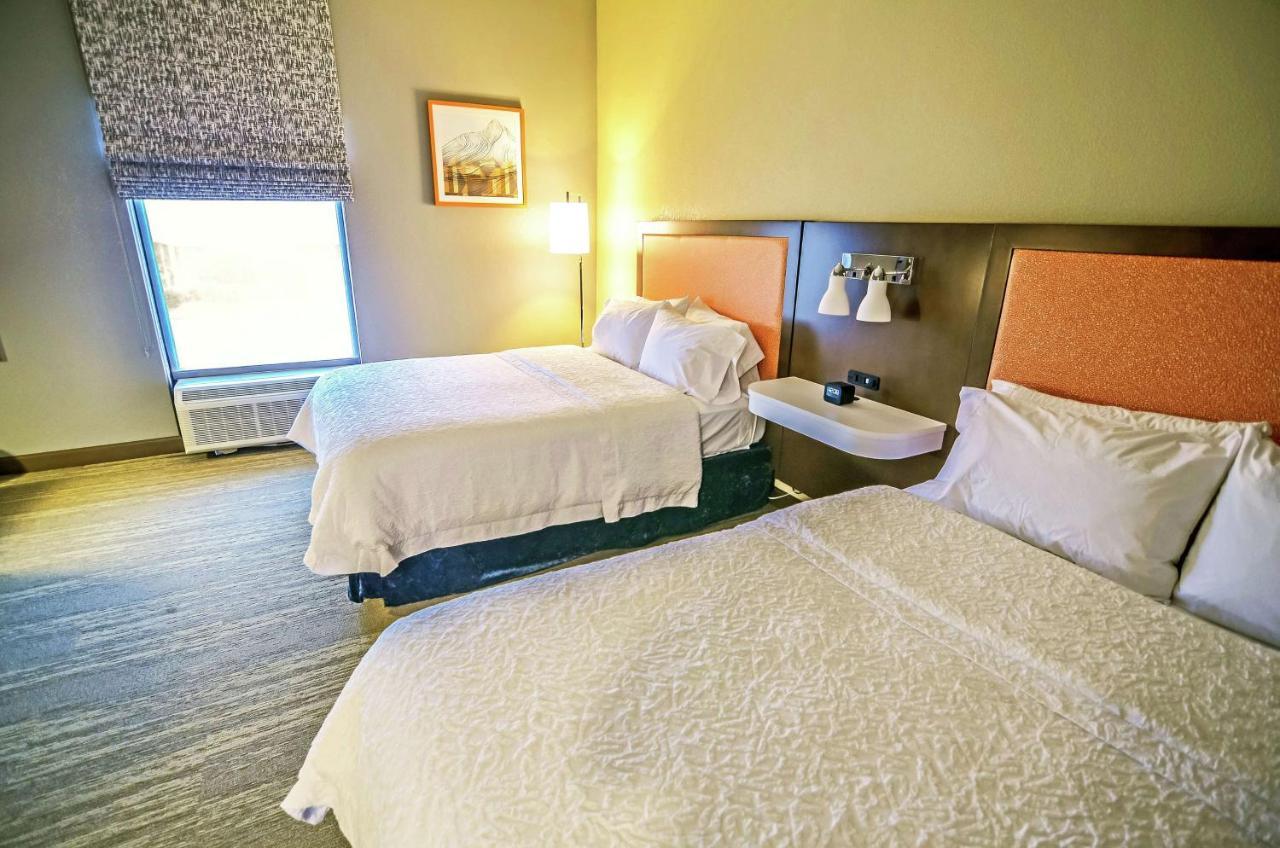 Queen Room with Two Queen Beds - Non-Smoking,1499299168:JPEG