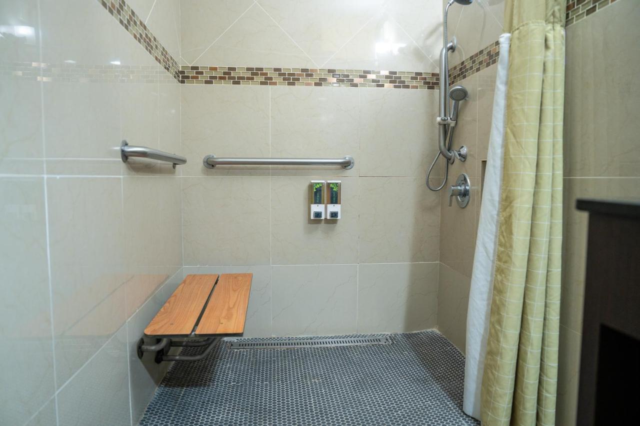 1 King Bed with Sofa bed, Accessible, Non Smoking,1498745752:JPEG