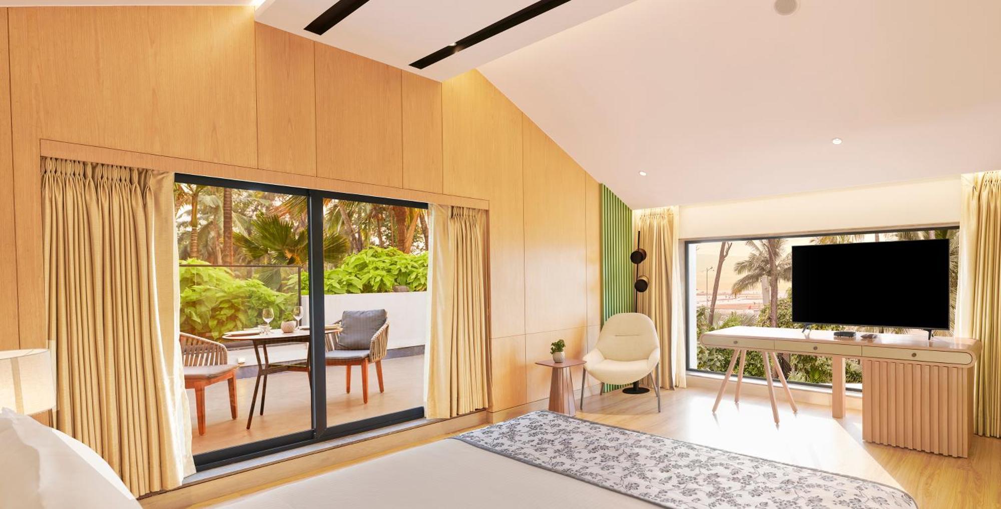 Bay View Suite with Complimentary Hi-Tea and 10% discount on Food & Beverages and Spa,1517788999:JPEG