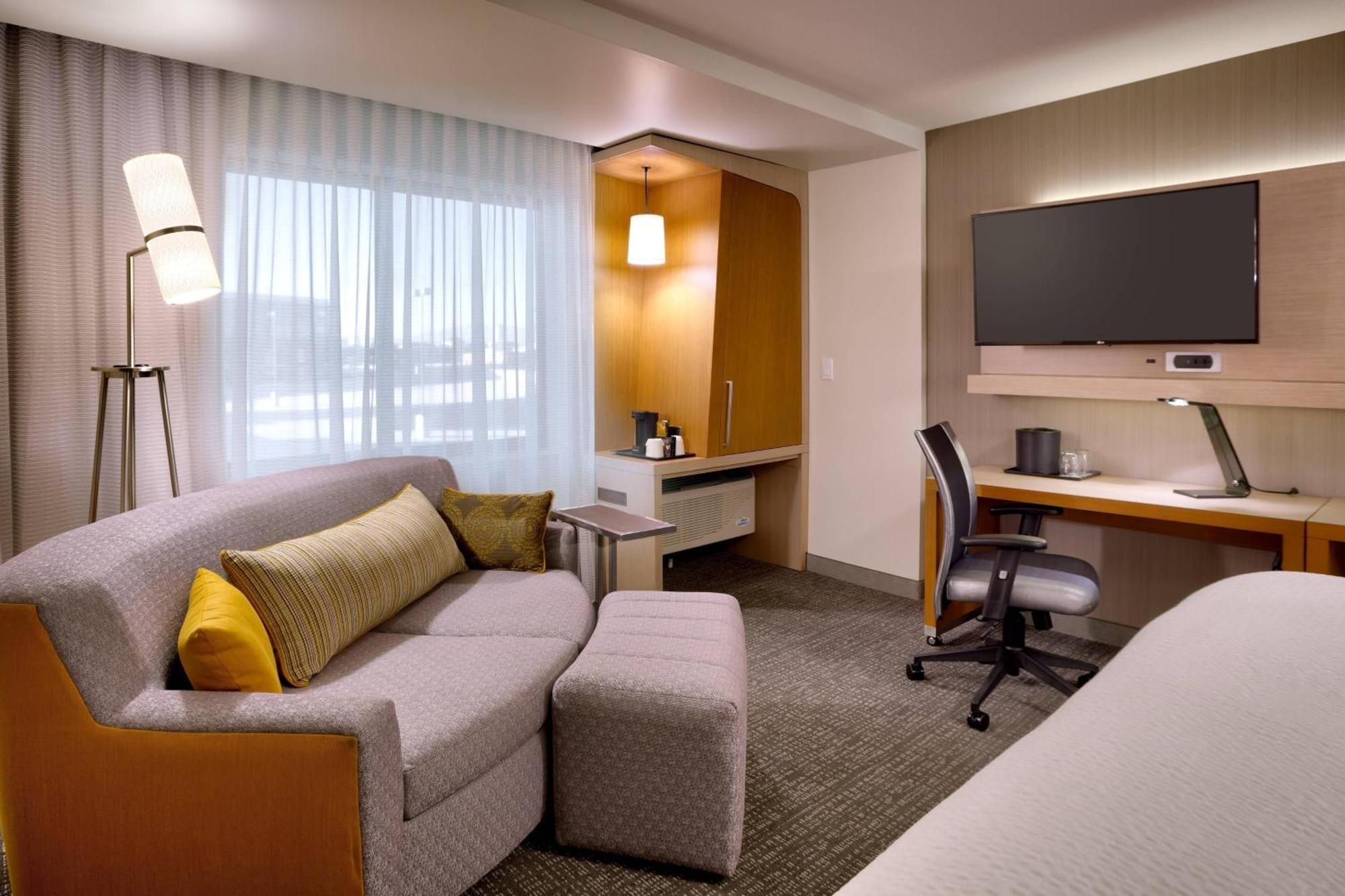 King Room with Sofa Bed - Hearing Accessible