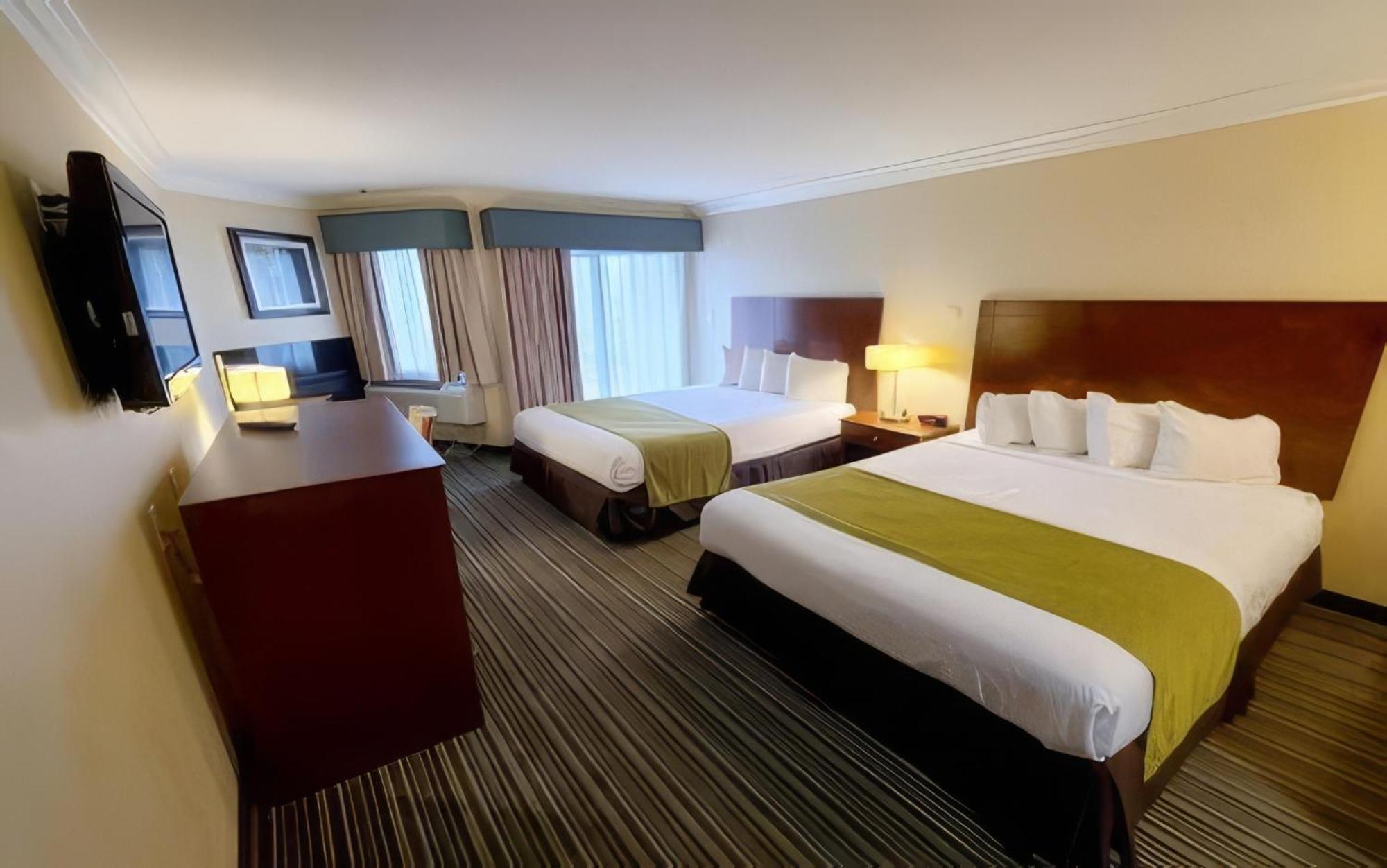 Standard Queen Room with Two Queen Beds