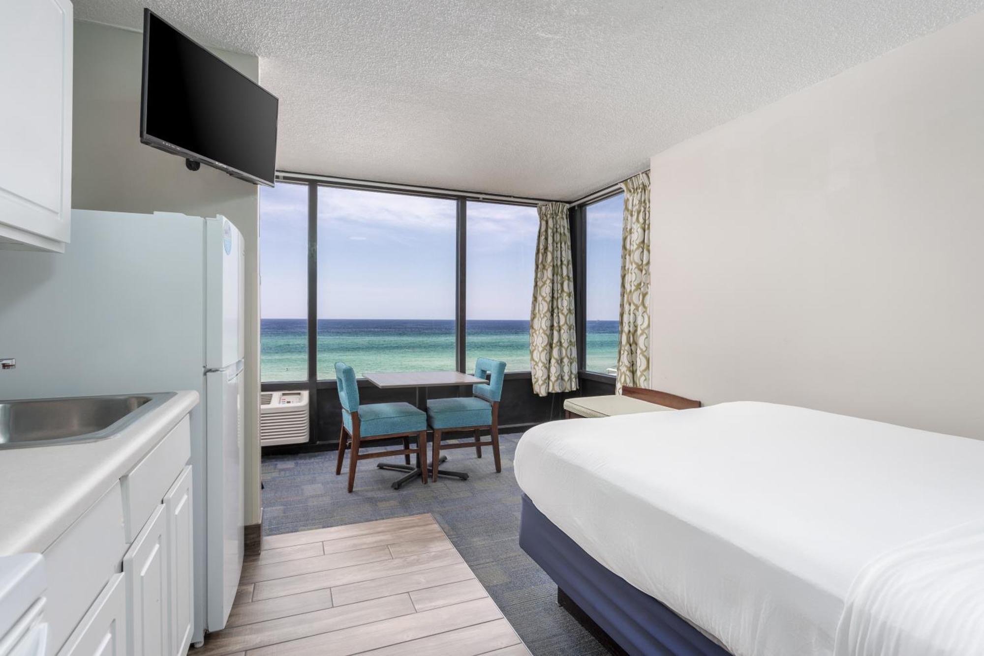 Standard Triple Room with Sea View