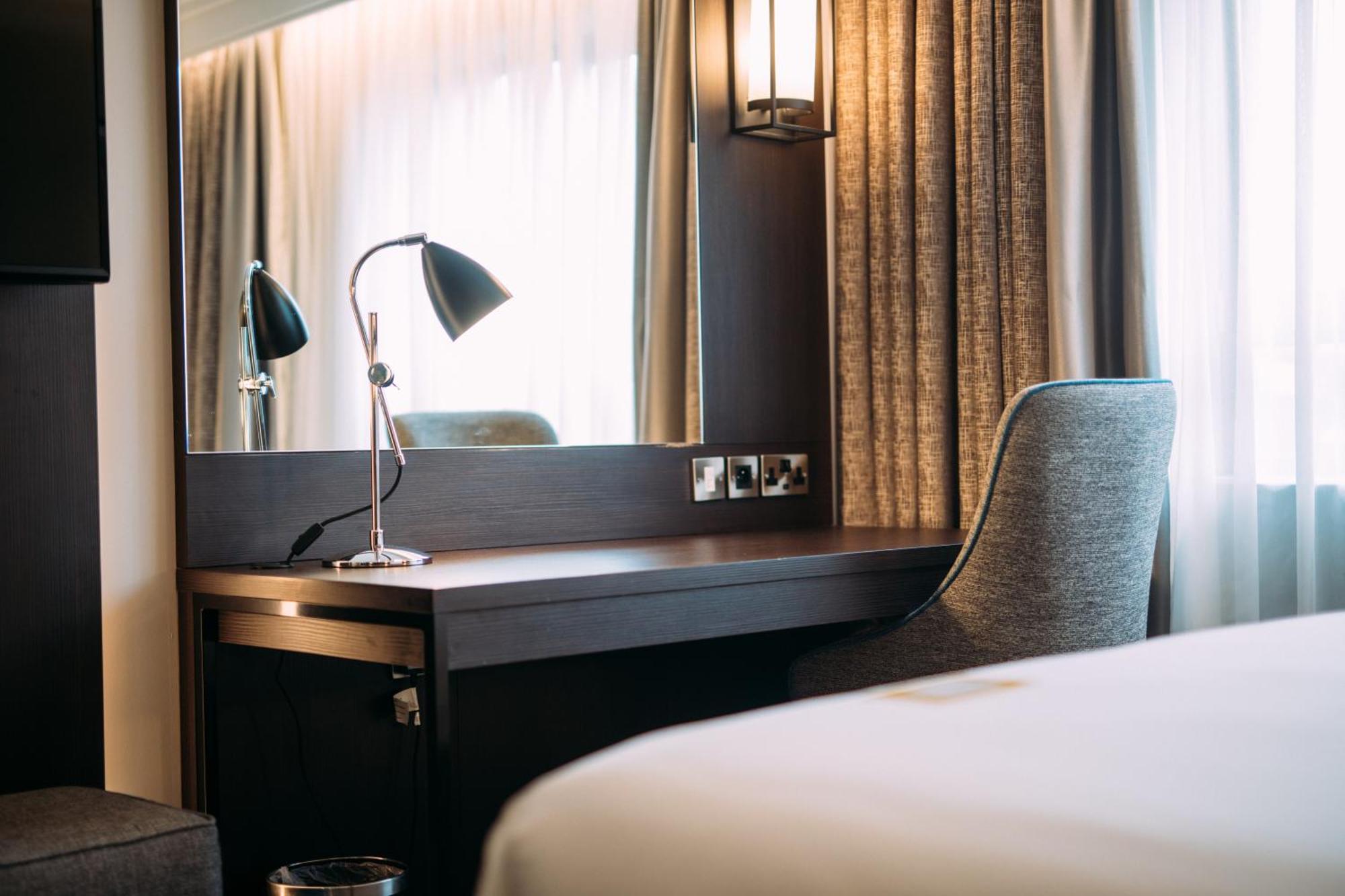 Standard King Room - Accessible,1516454290:JPEG