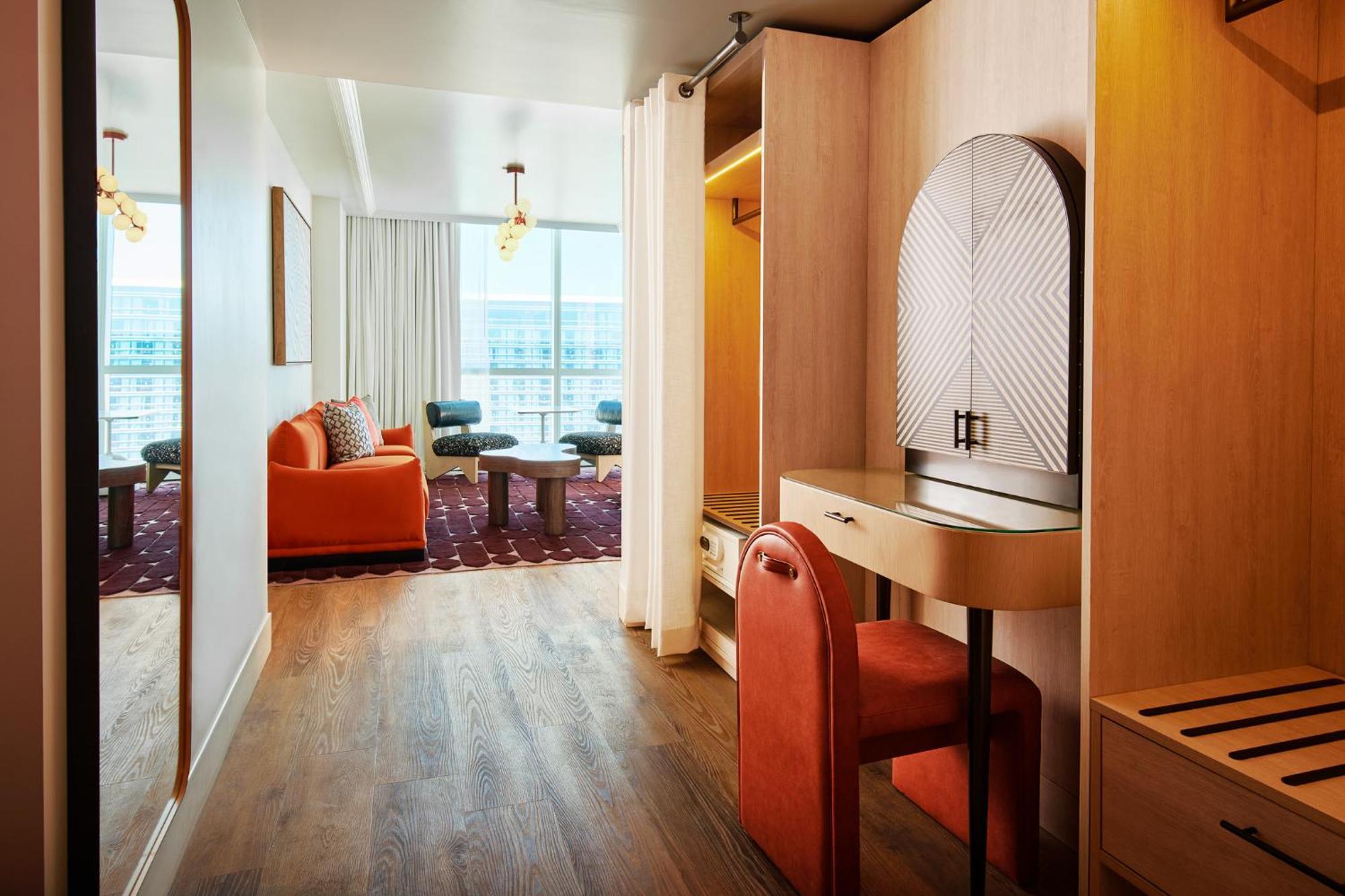 Ruby King Chamber Suite,1662393604:JPEG