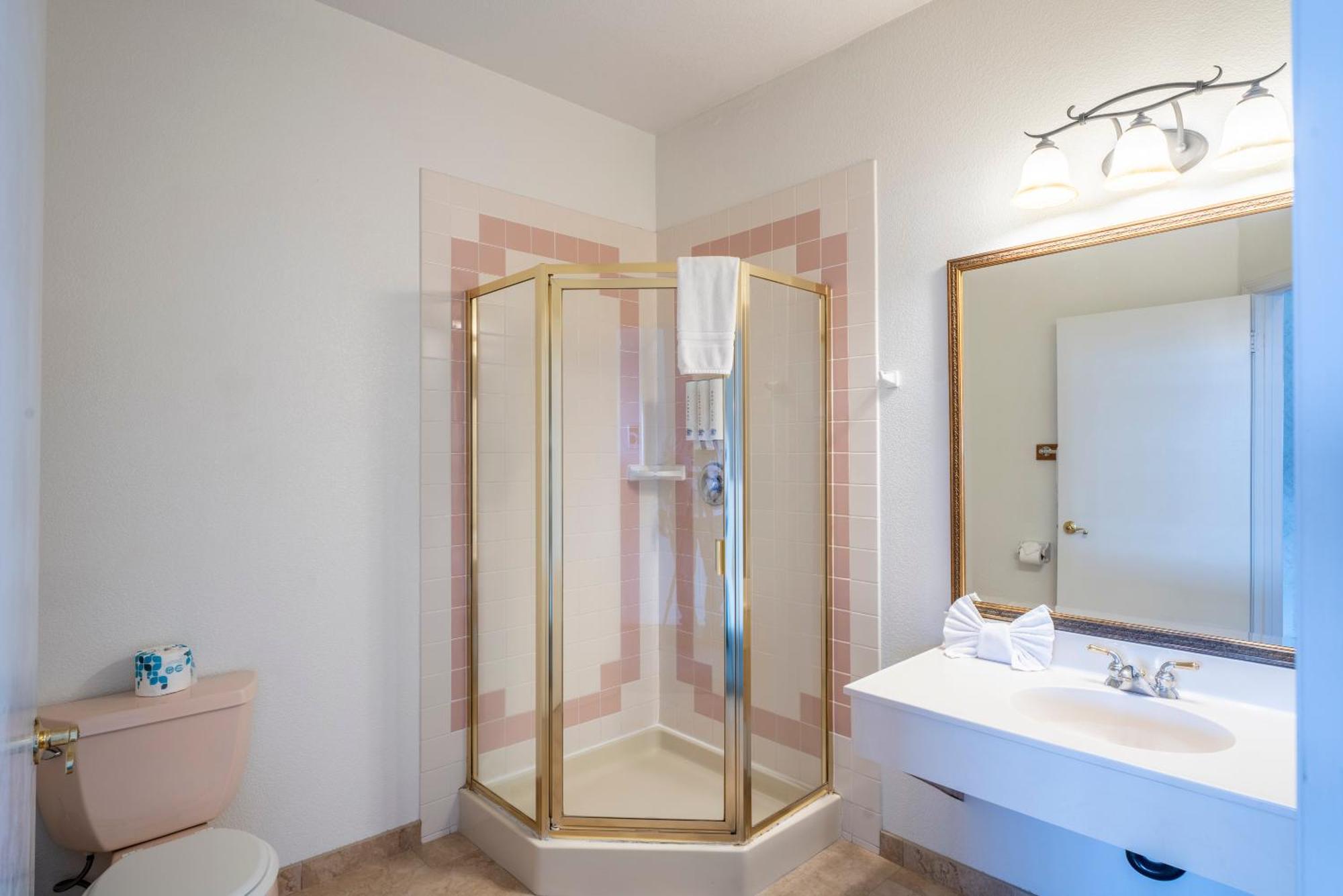 King Room with Spa Bath ( No Children )