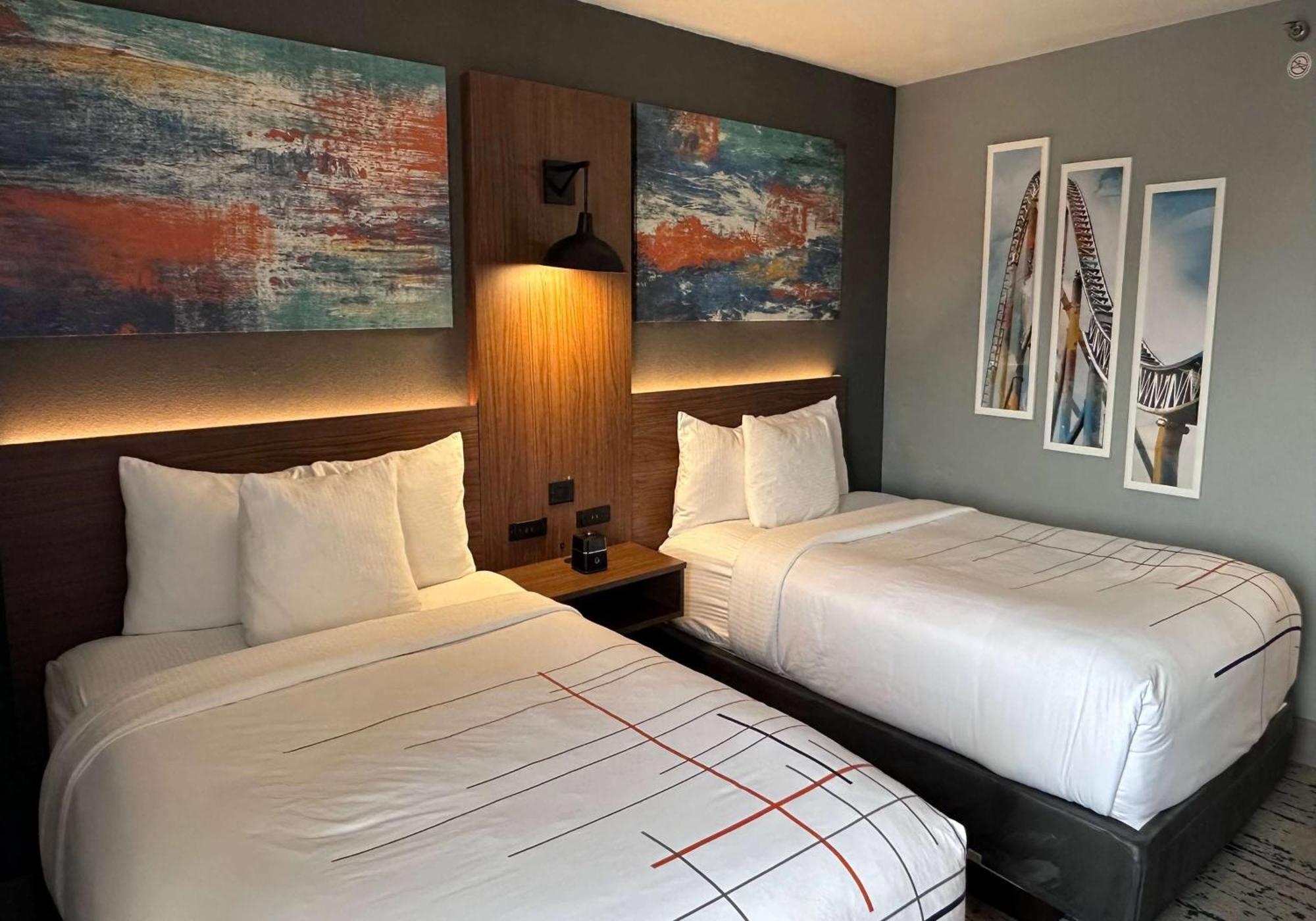 Deluxe Double Room with Two Double Beds - Pet Friendly/Non-Smoking,1555825771:JPEG