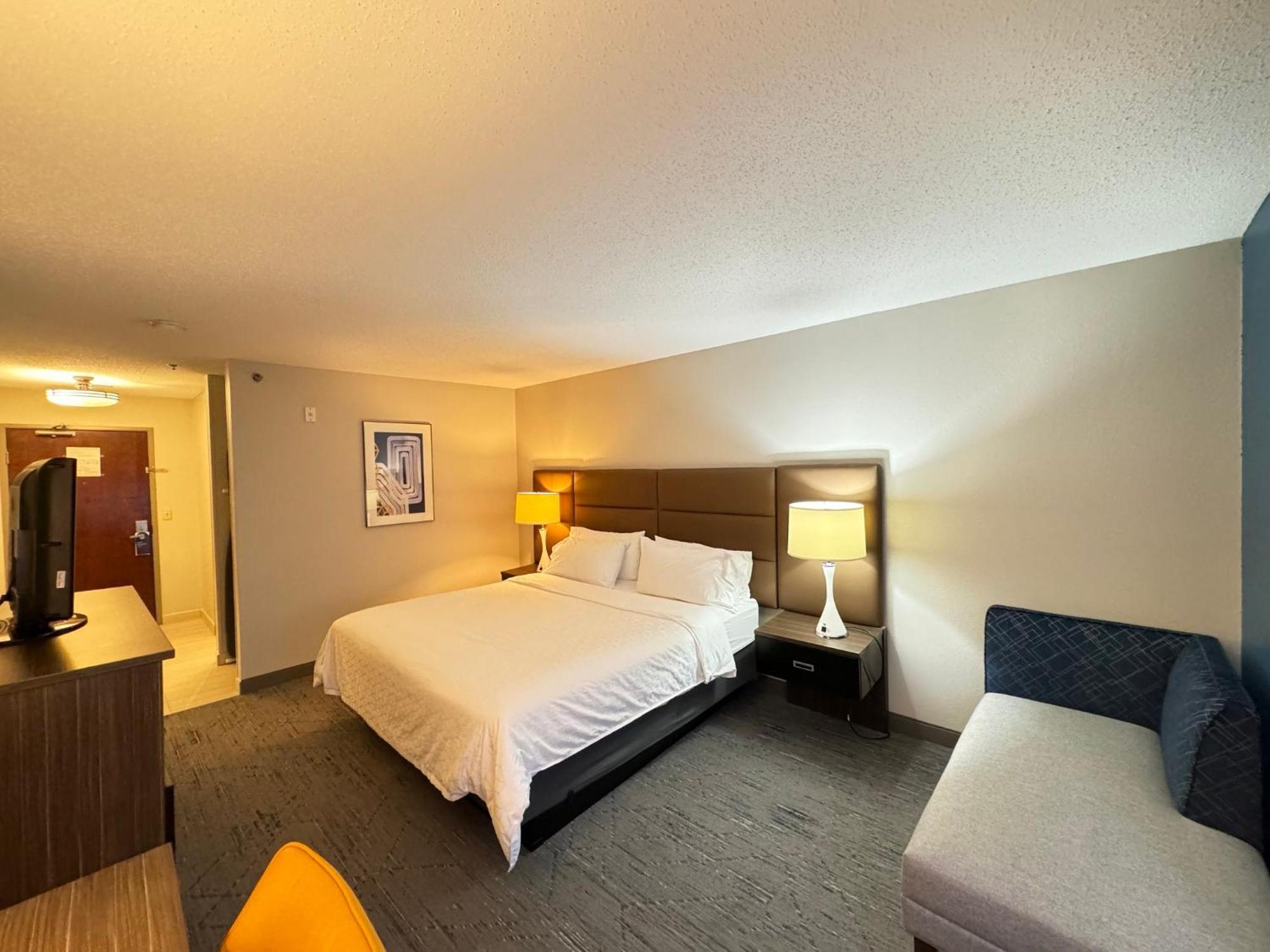 Standard King Room