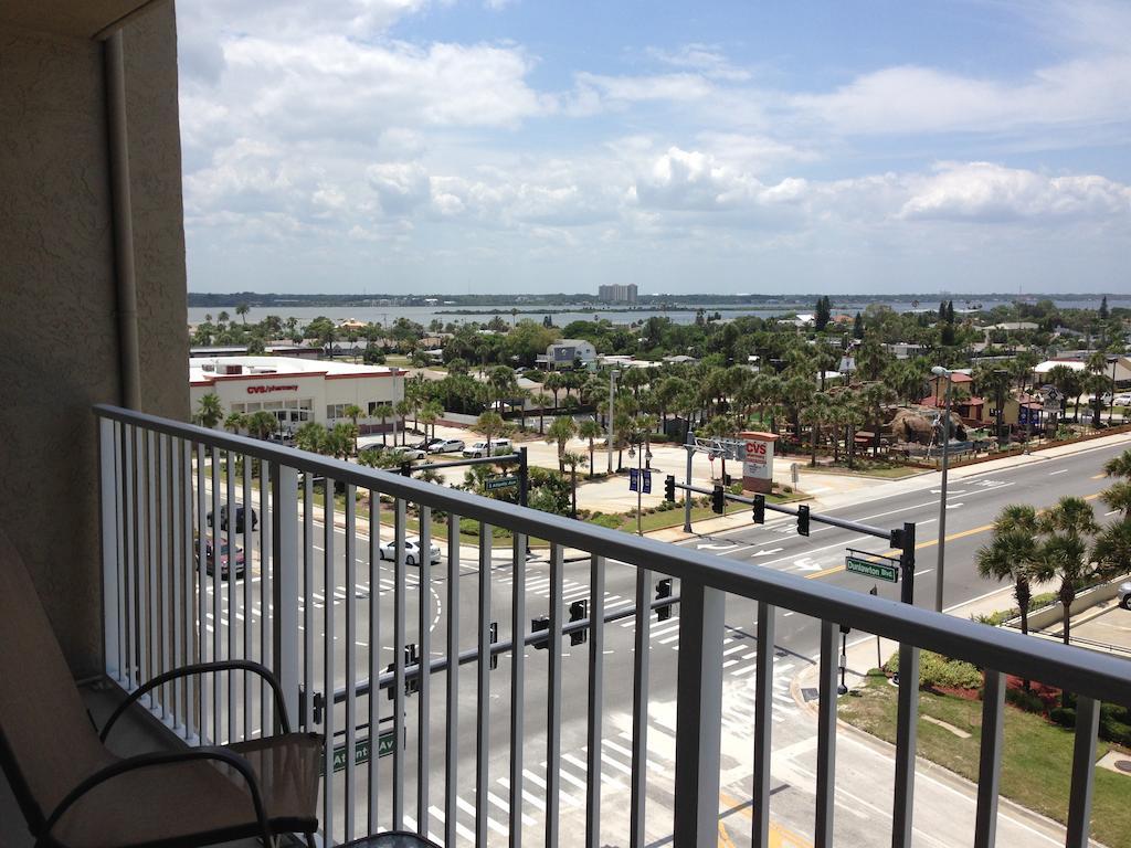 Studio Apartment with Partial Sea View
