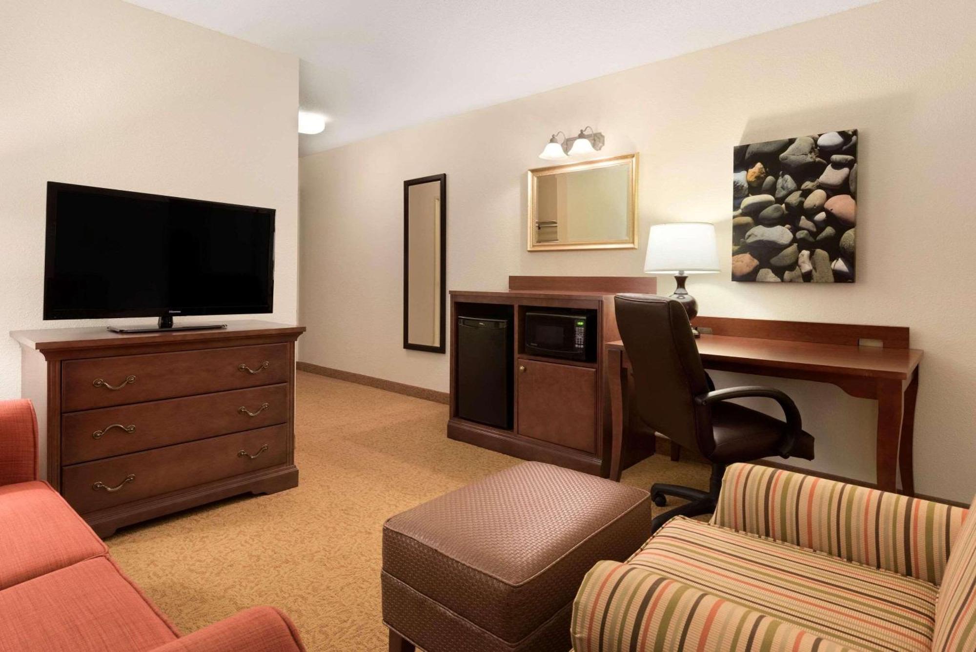 One-Bedroom Executive King Suite