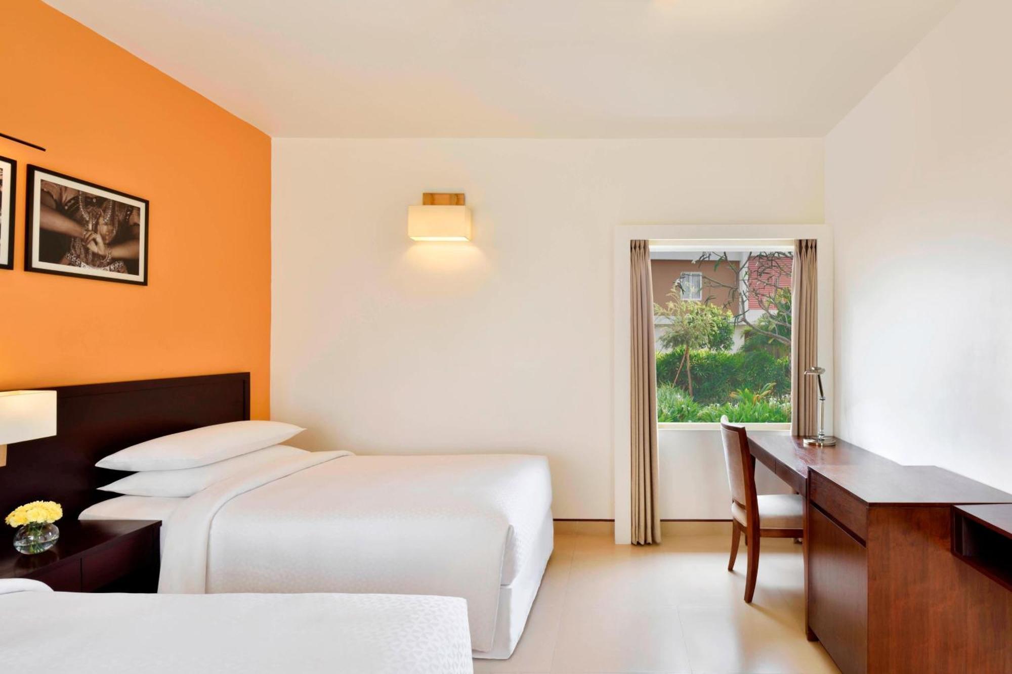 Guest Room, 2 Twin/Single Beds, Balcony