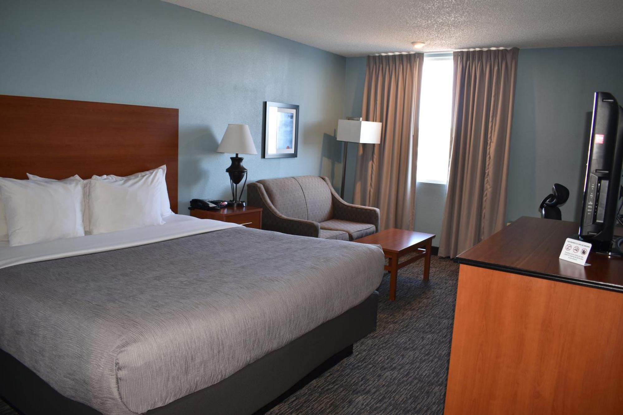 King Room - Accessible/Non-Smoking/No Pets,1528507276:JPEG