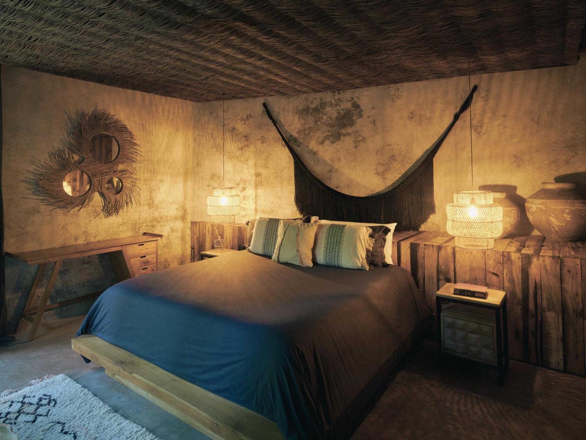 Premier Jungle Suite,1529573347:JPEG