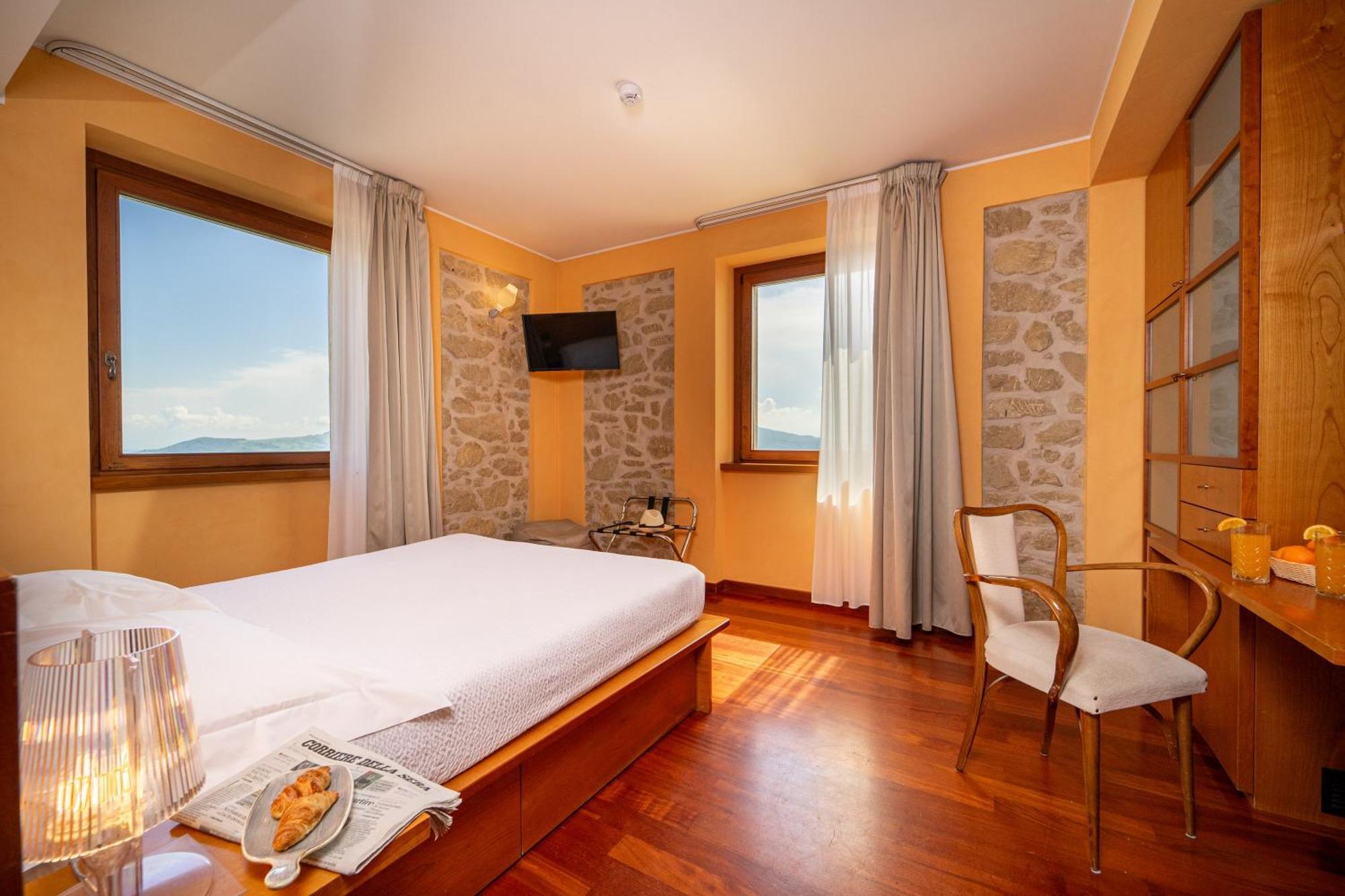 Queen Room with Panoramic View