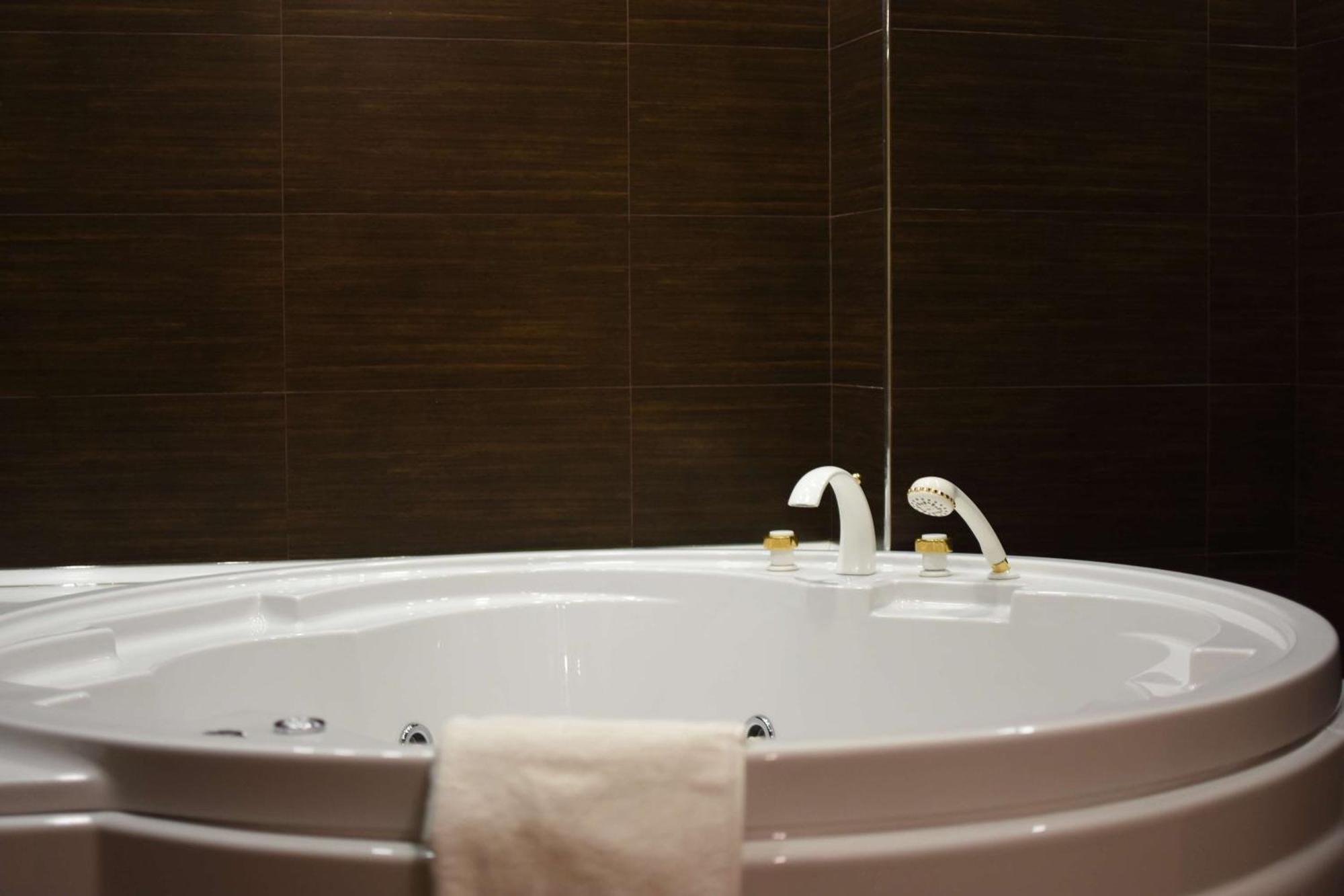 Presidential Suite with Whirlpool