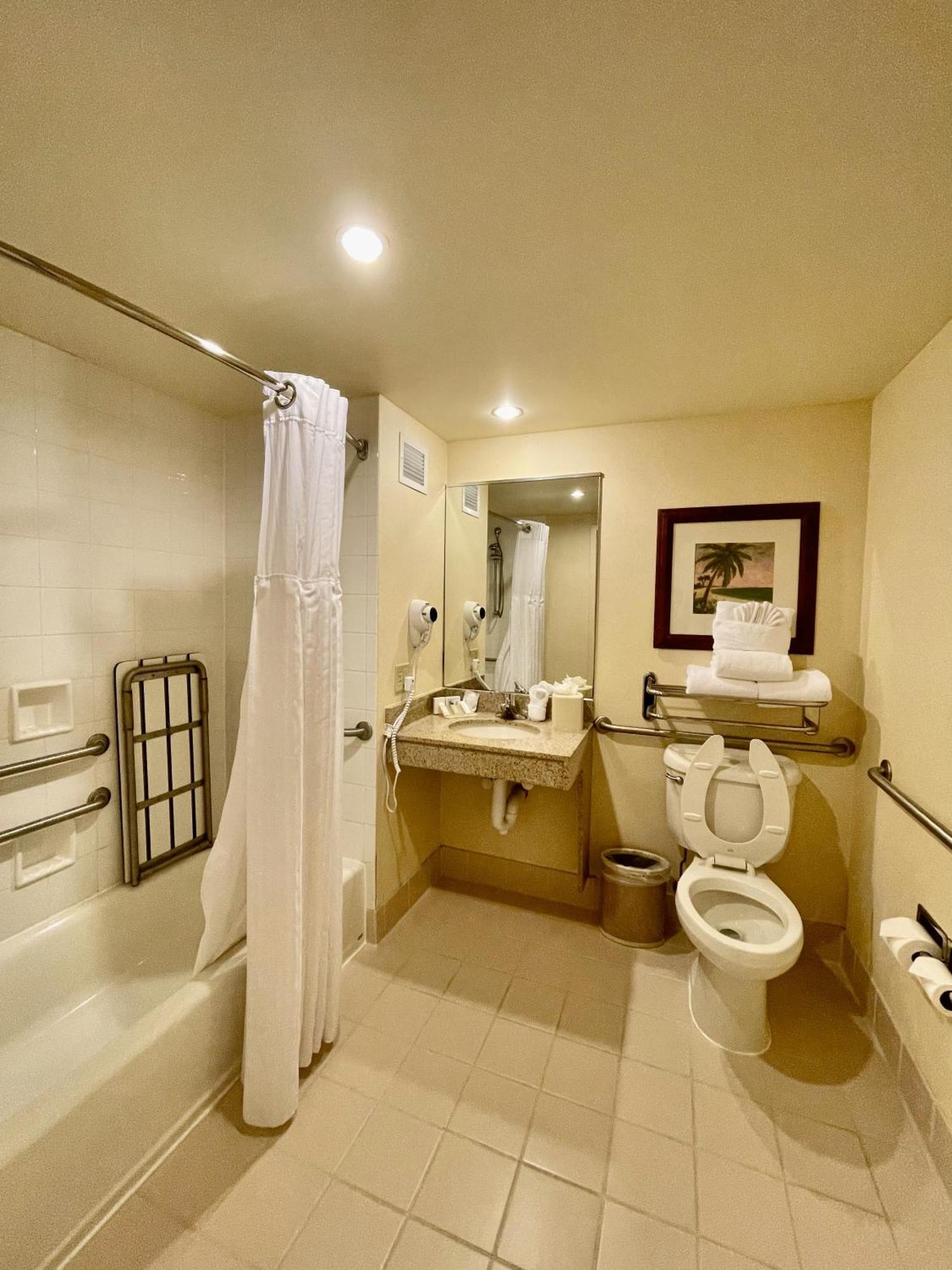 Queen Room with Two Queen Beds - Mobility/Hearing Accessible,1530856180:JPEG