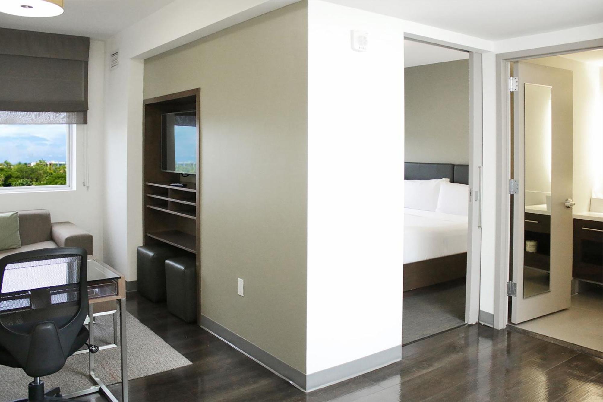 One-Bedroom King Suite